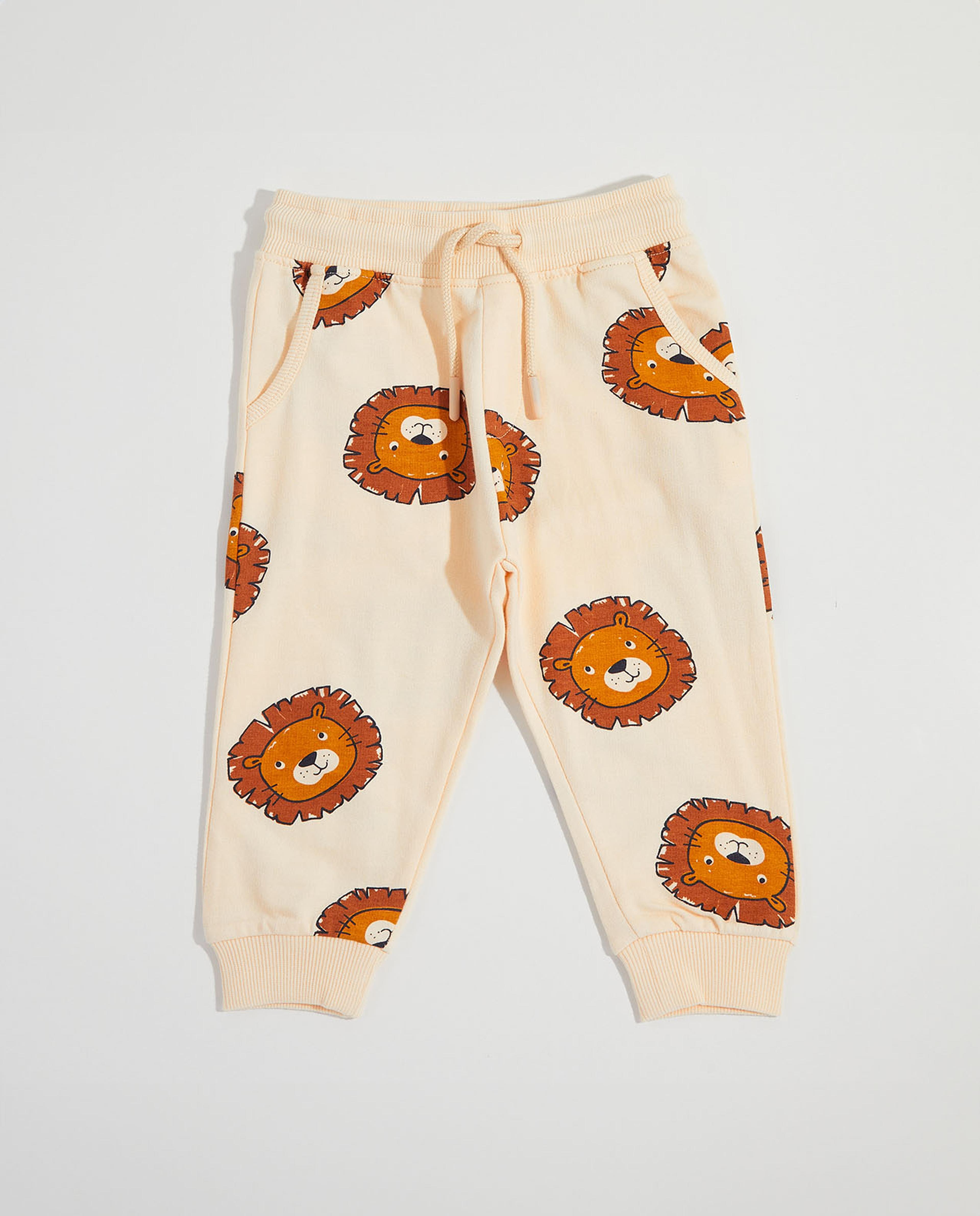 طقم ملابس بأكمام طويلة بطبعة