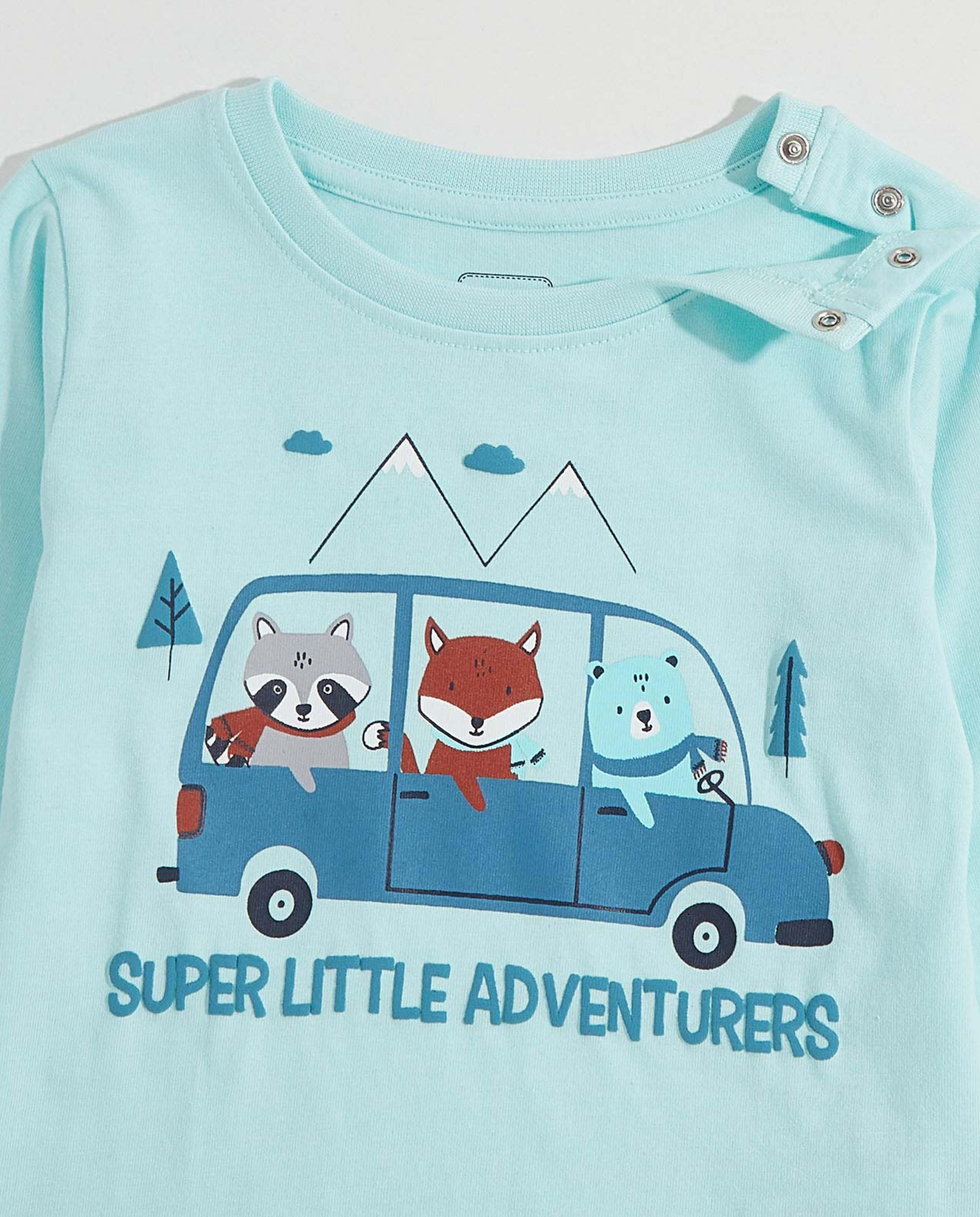 تيشيرت برقبة مستديرة وأكمام طويلة