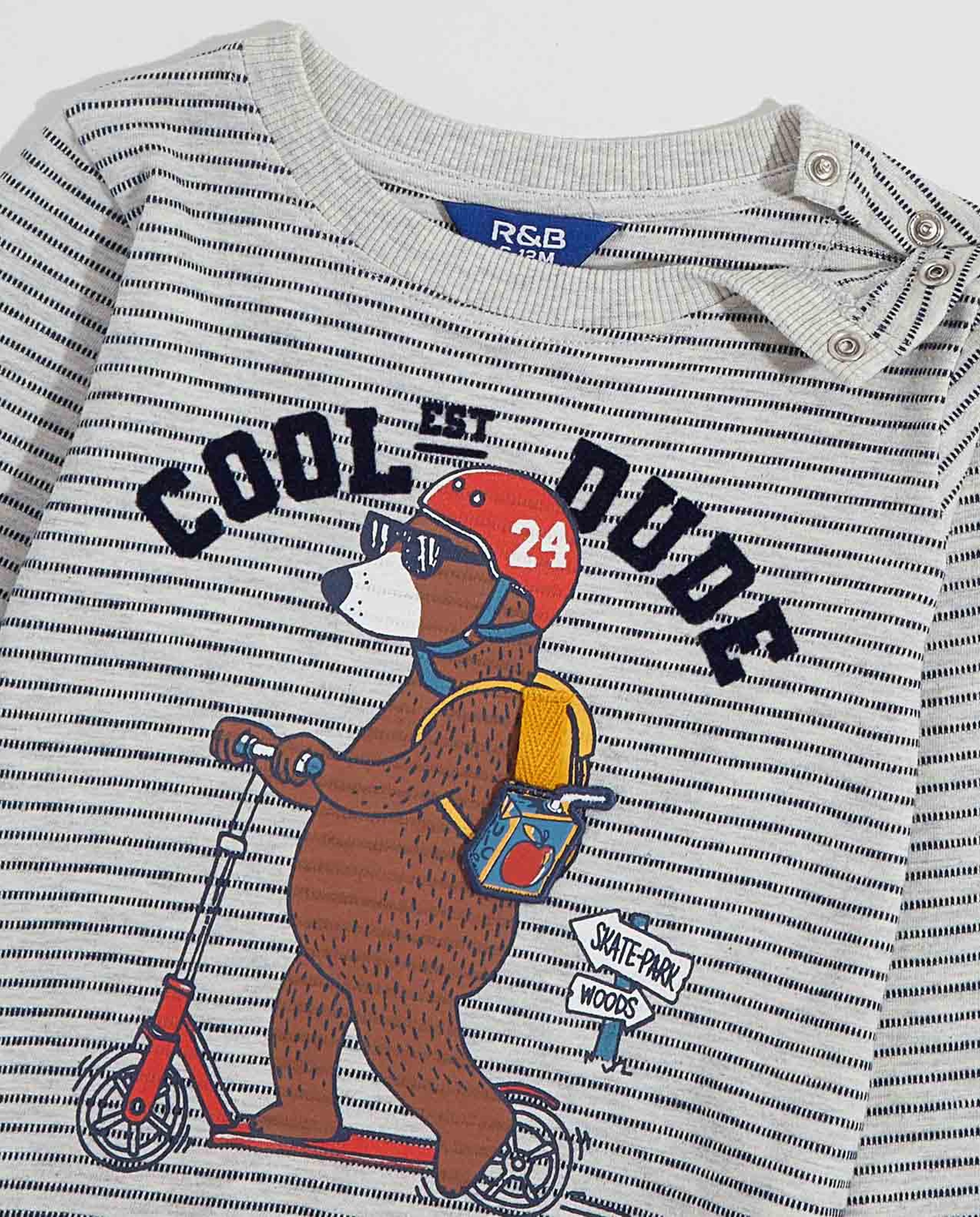 تيشيرت برقبة مستديرة وأكمام طويلة