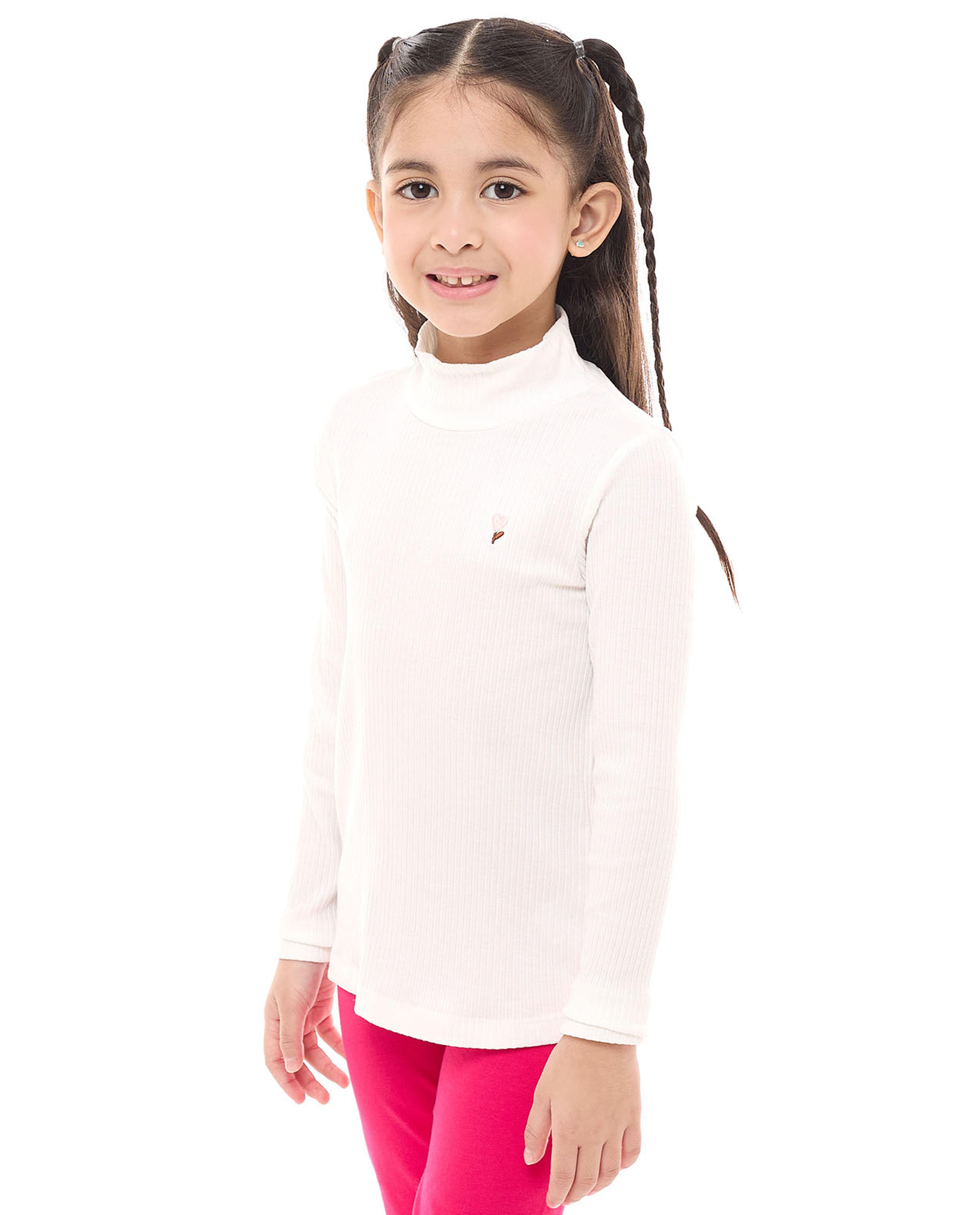 تيشيرت بياقة عالية وأكمام طويلة