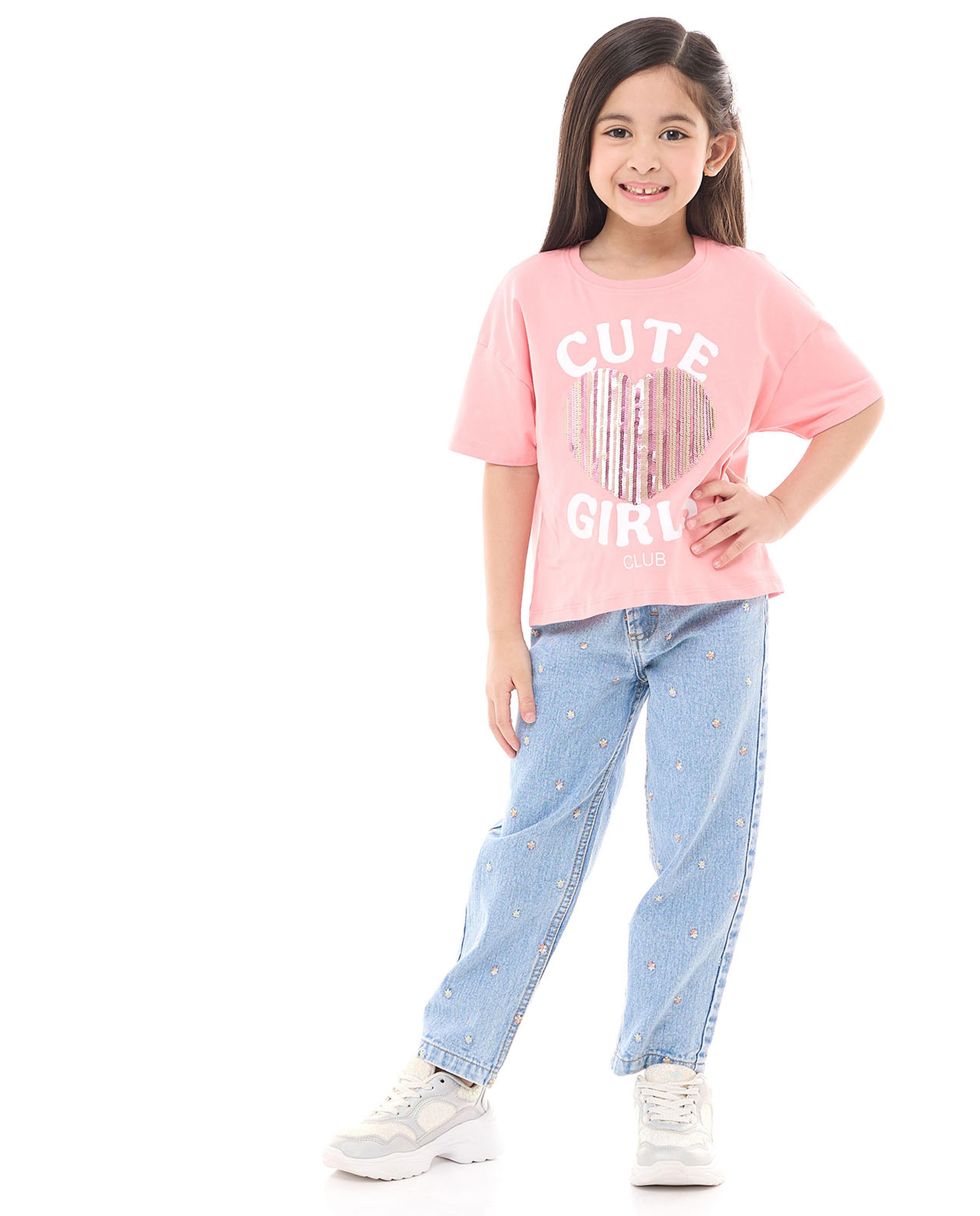 تيشيرت مزين بترتر بياقة مستديرة وأكمام قصيرة