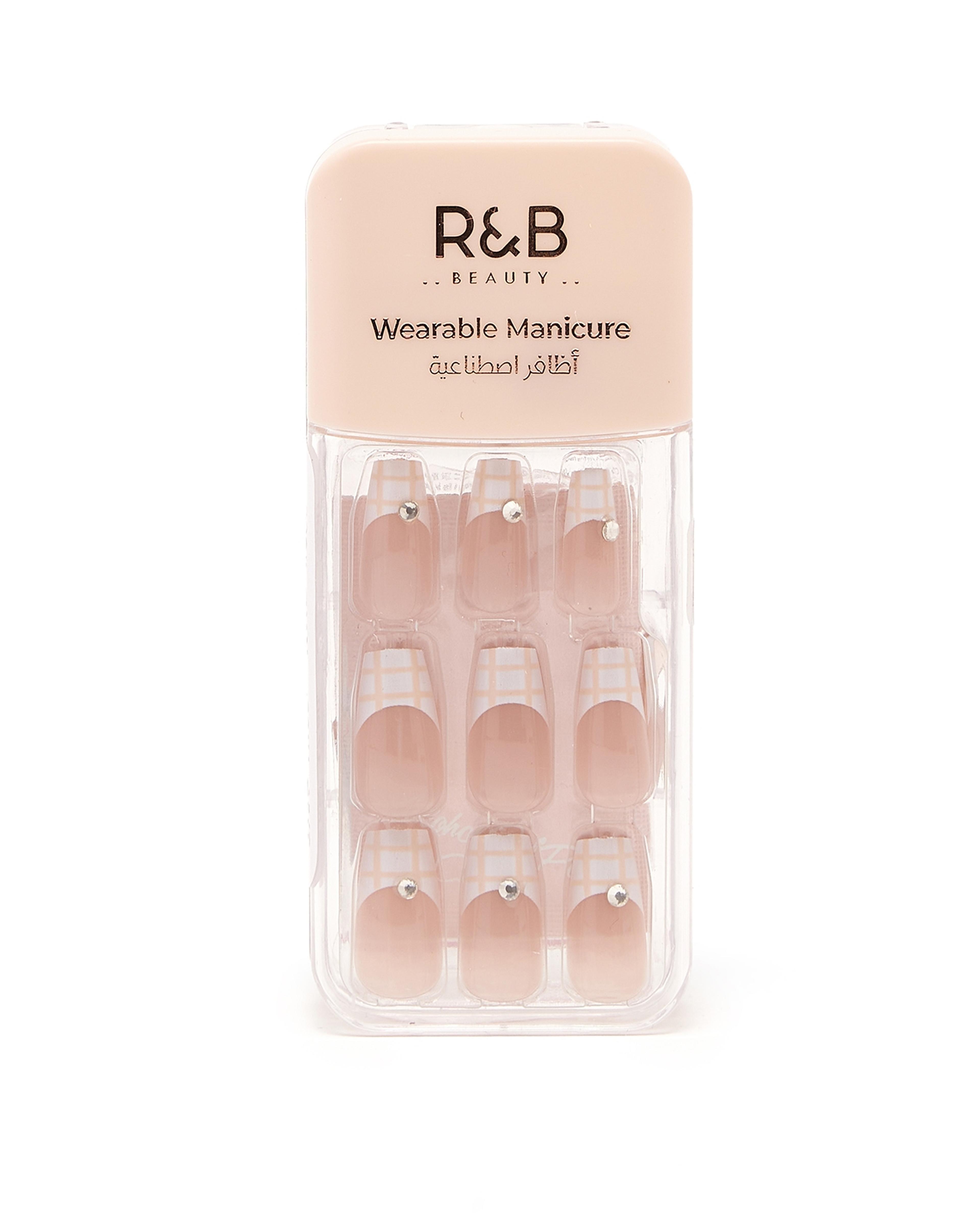 طقم أظافر لاصقة