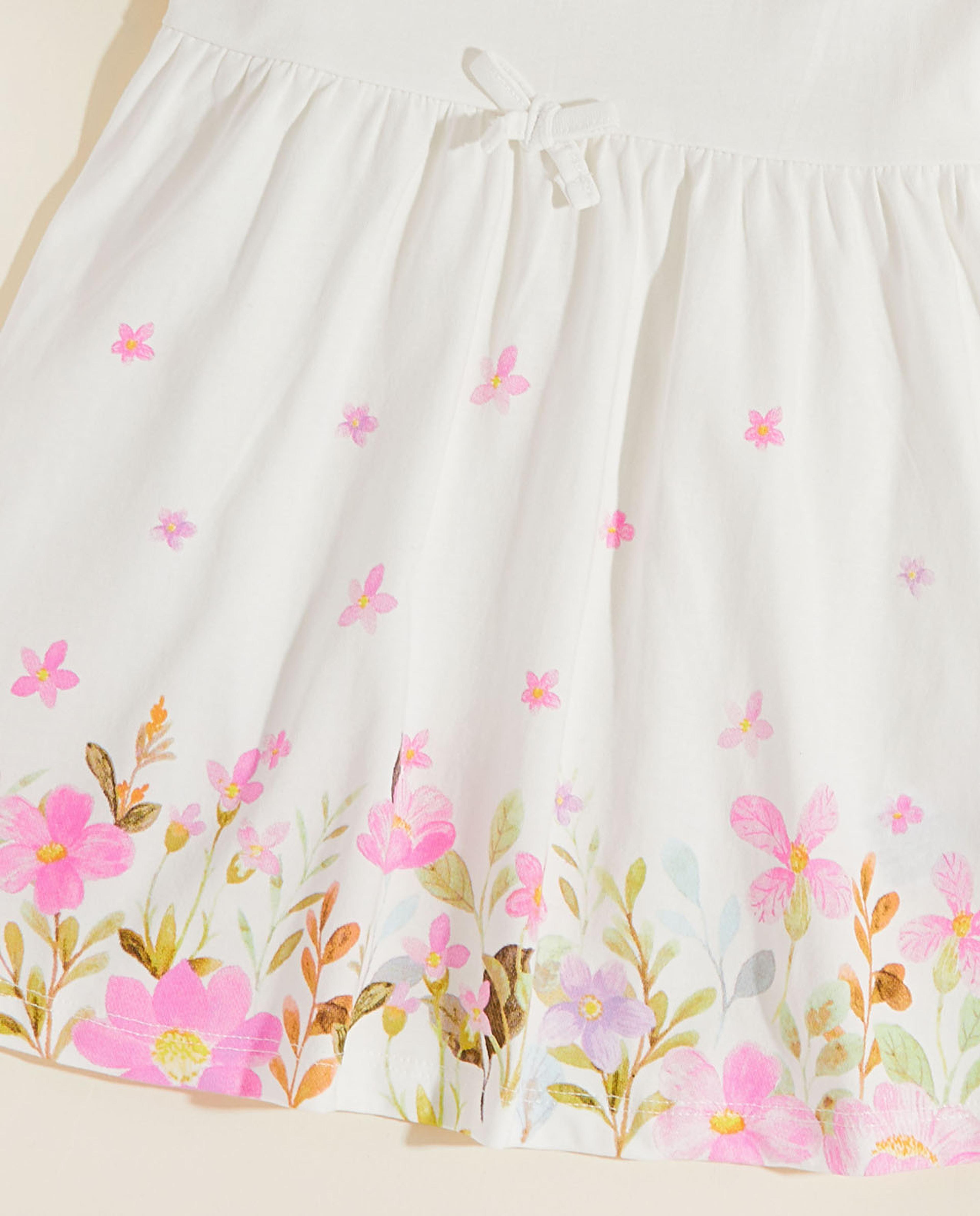 Printed Sleeveless Fit and Flared Dress