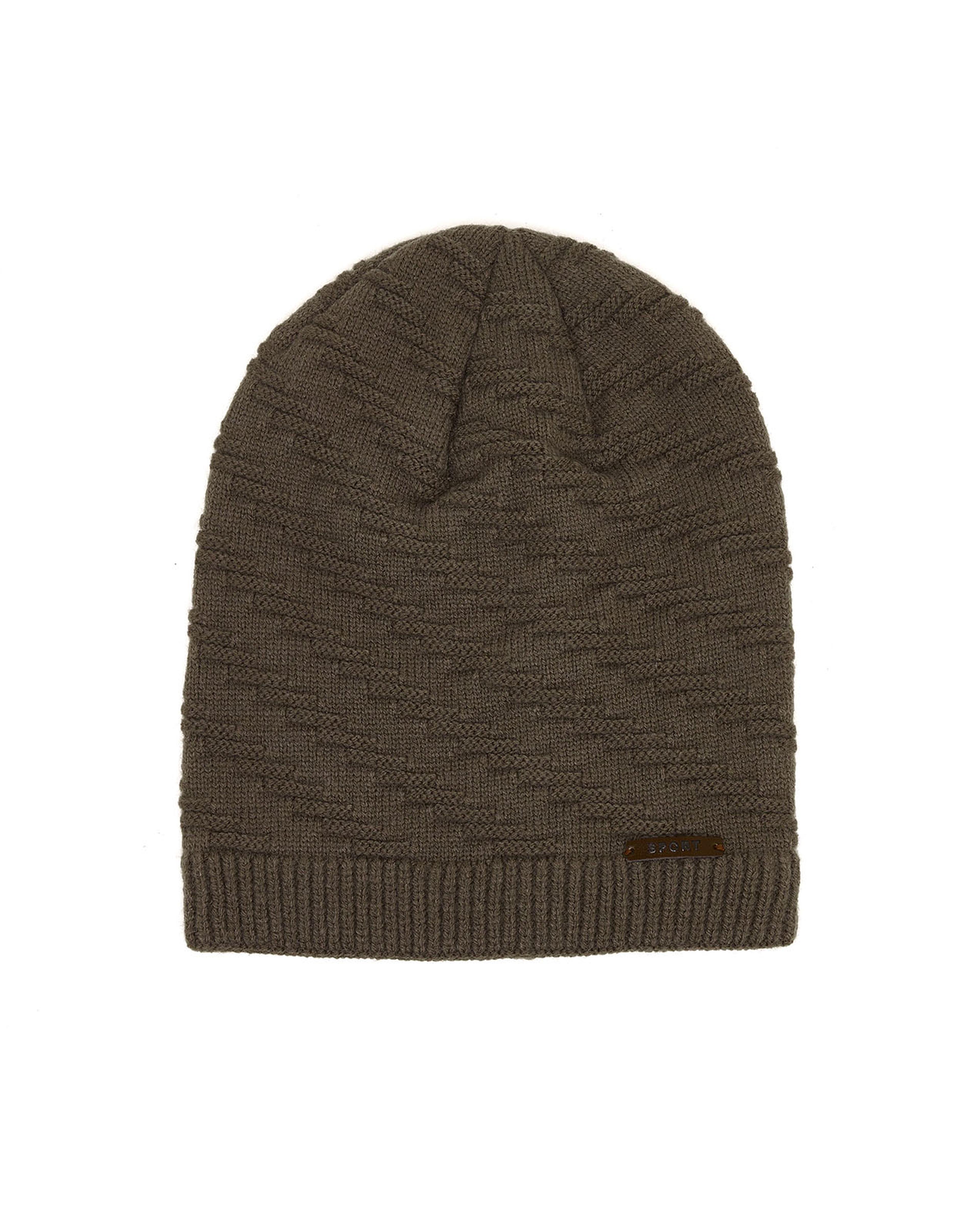 قبعة باني محبوكة