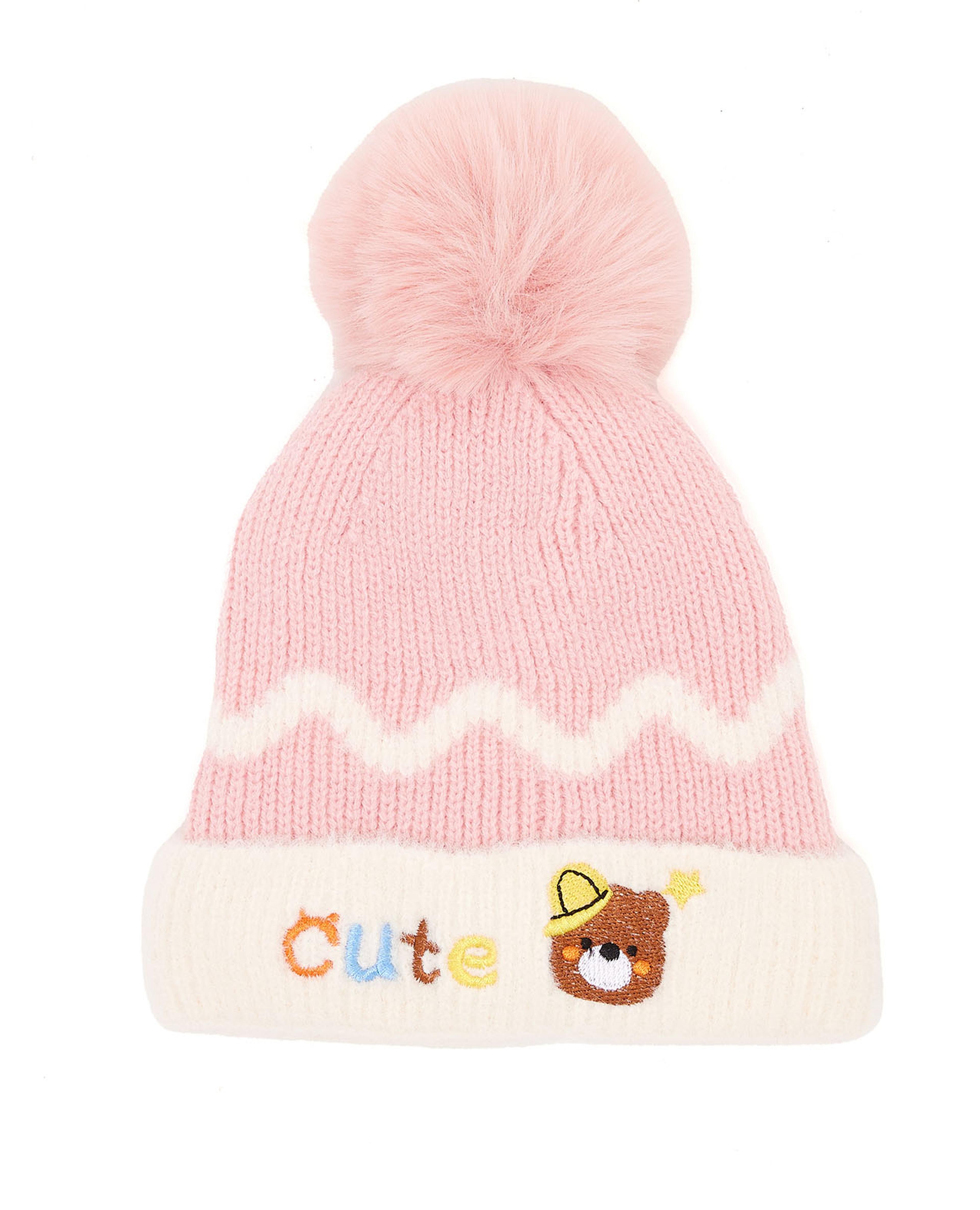 قبعة مطرزة بوم بوم