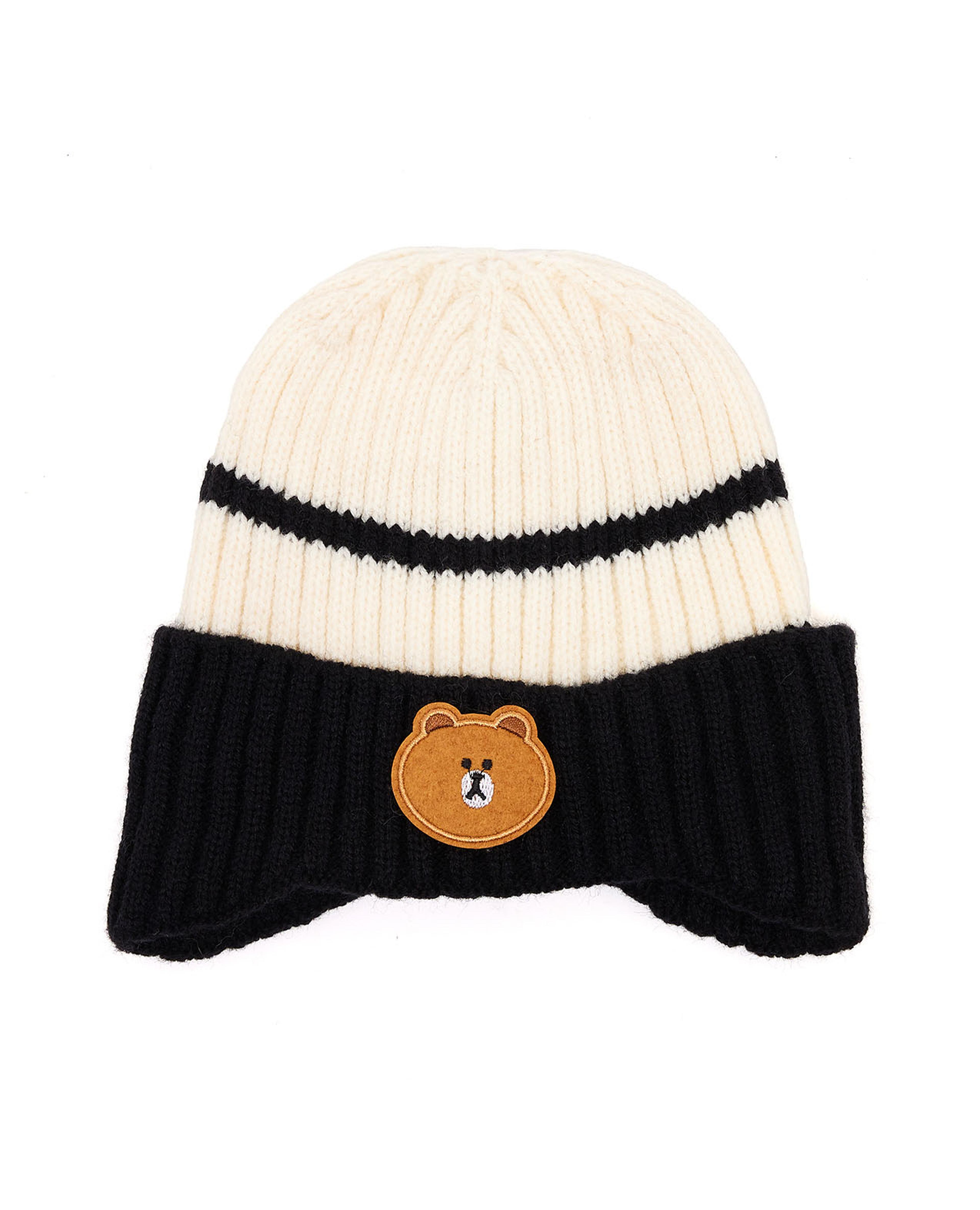 قبعة بألوان متناسقة