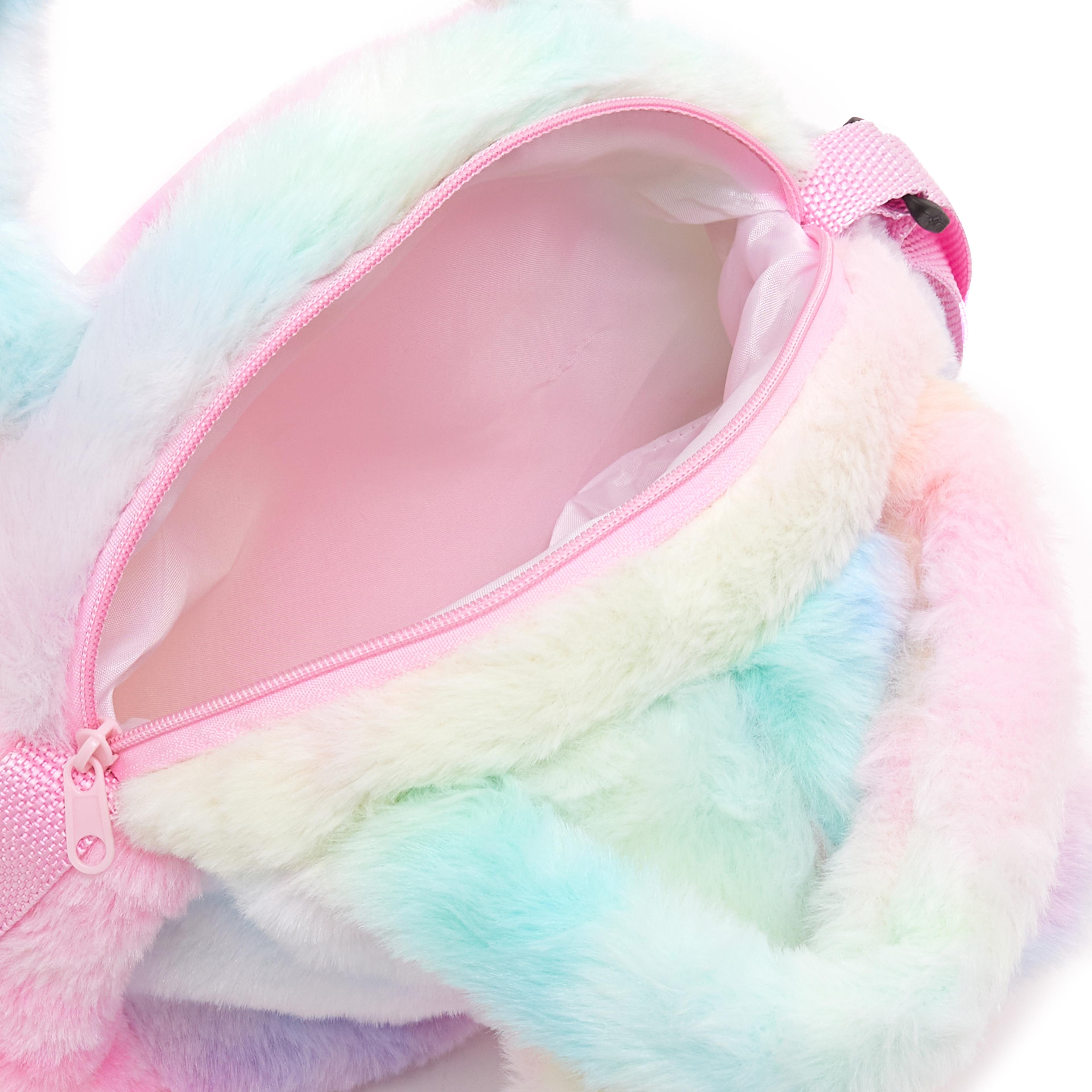 حقيبة صغيرة