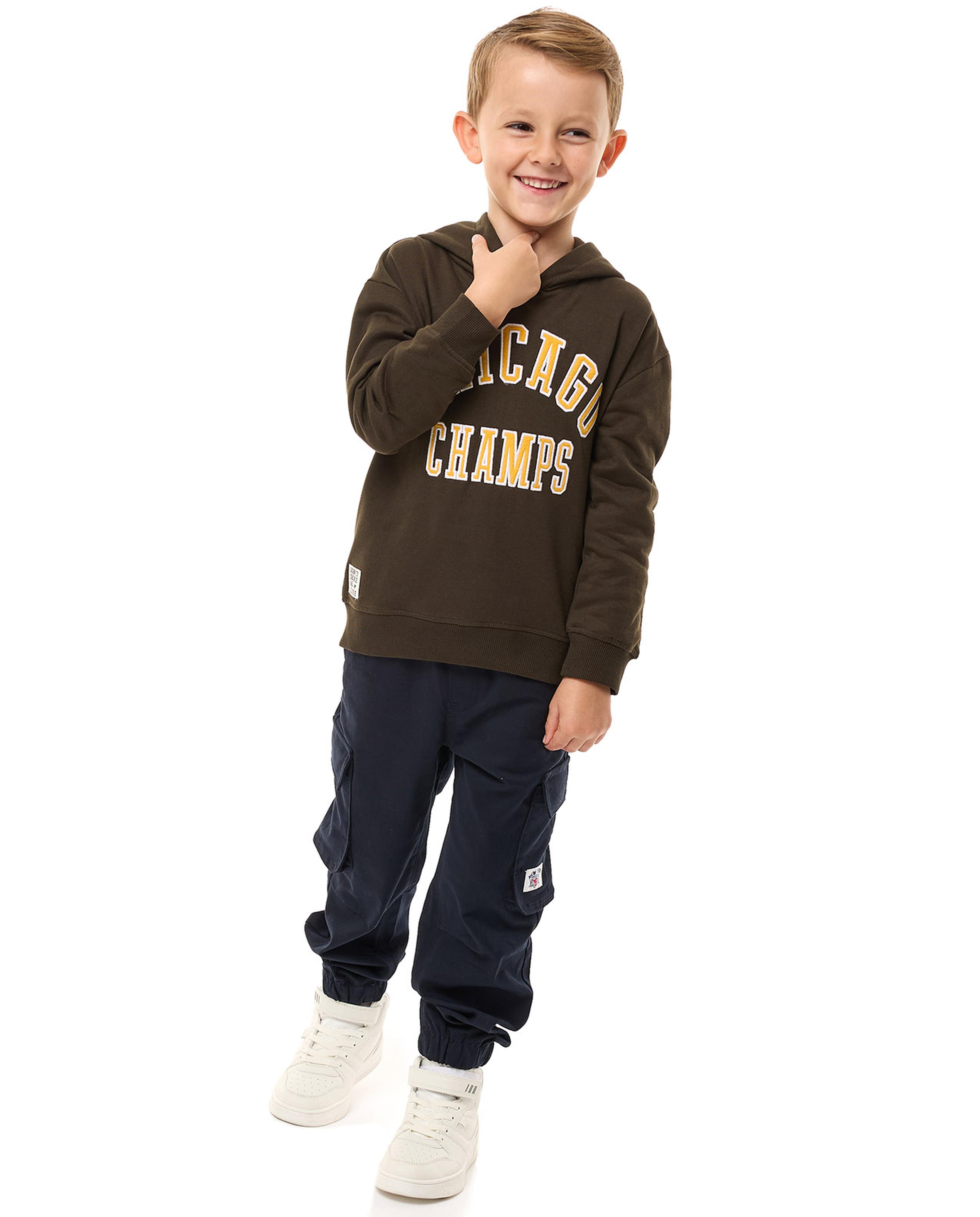 هودي بأكمام طويلة  وطبعة