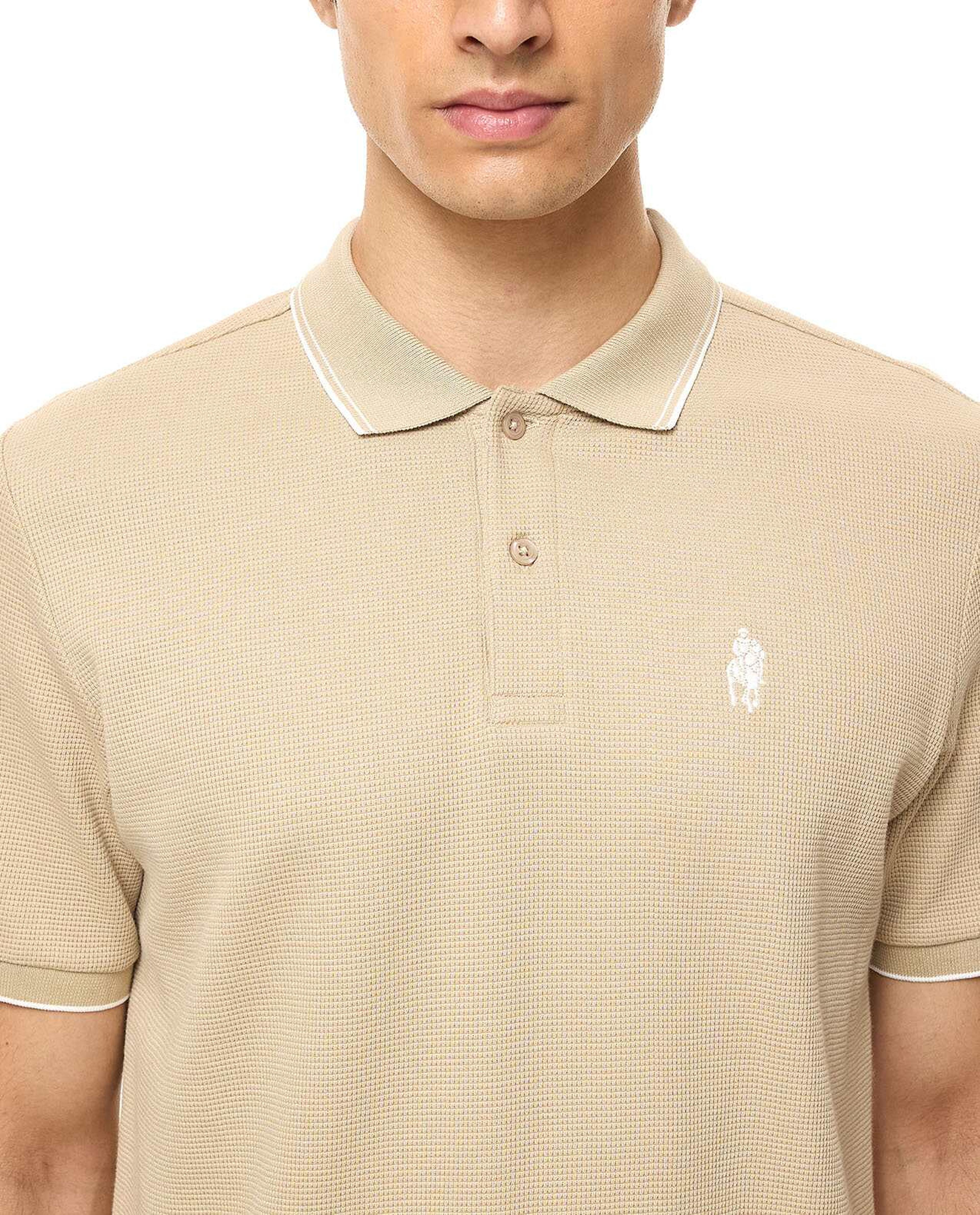 تيشيرت بولو بأكمام قصيرة