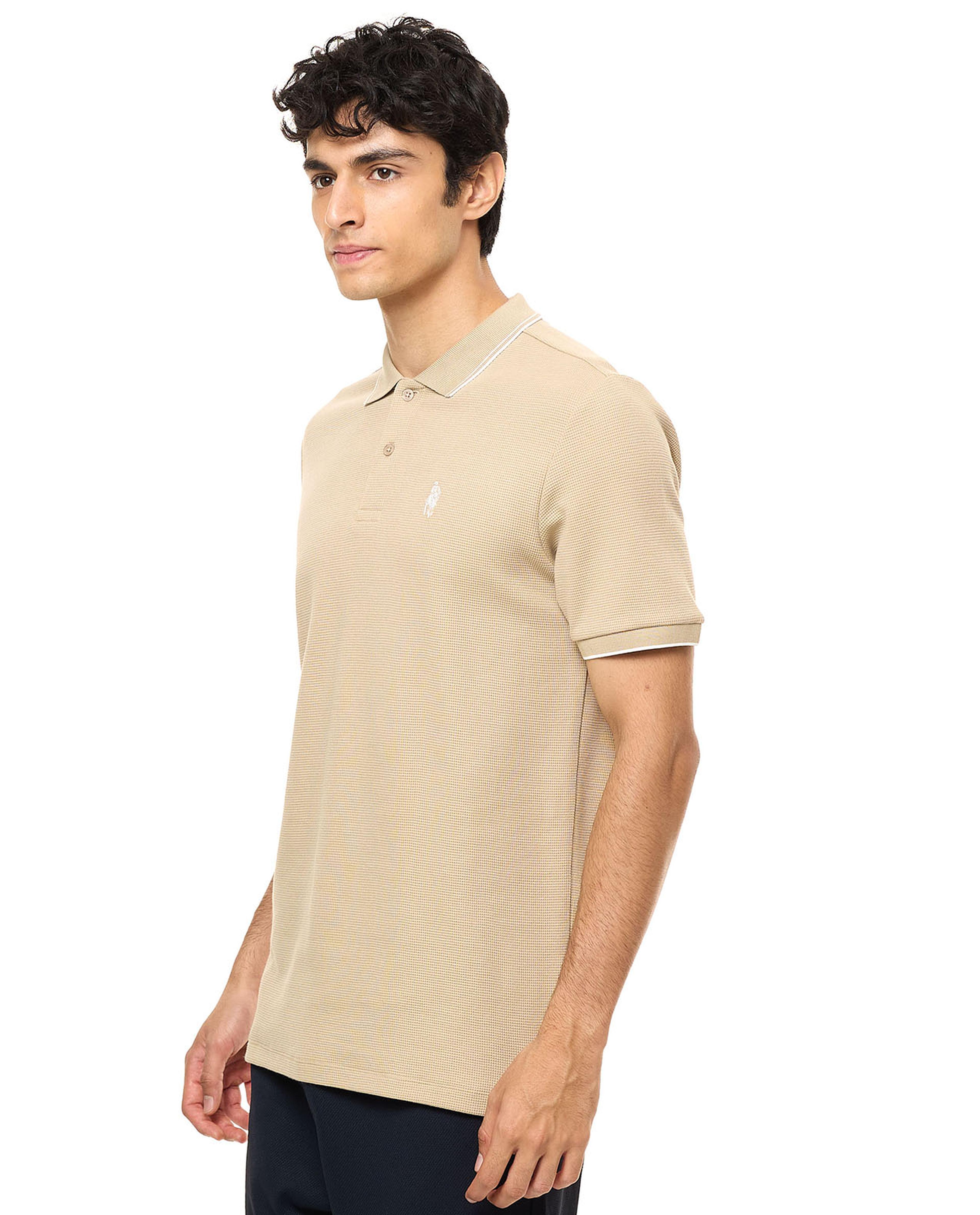 تيشيرت بولو بأكمام قصيرة