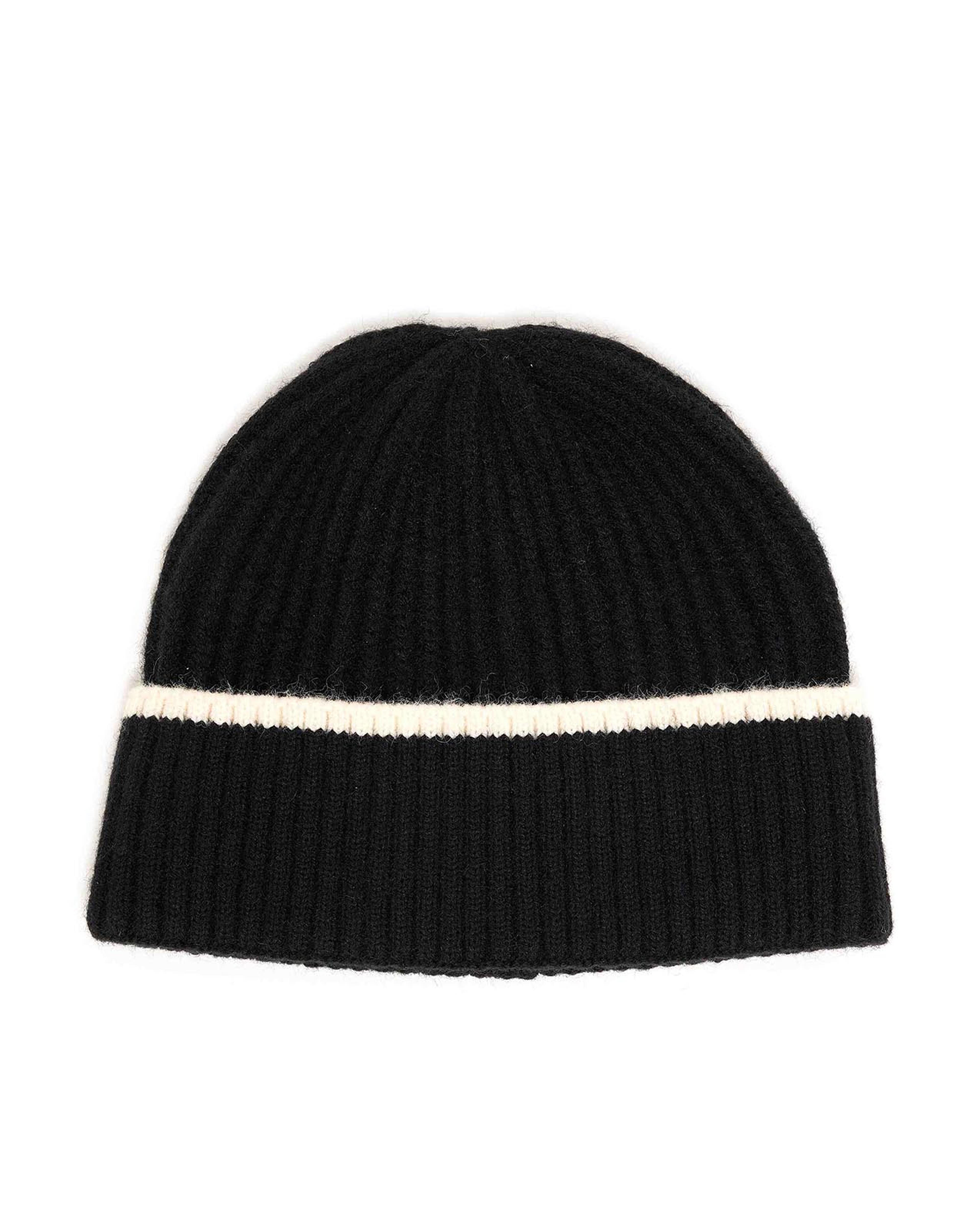 قبعة بيني محبوكة