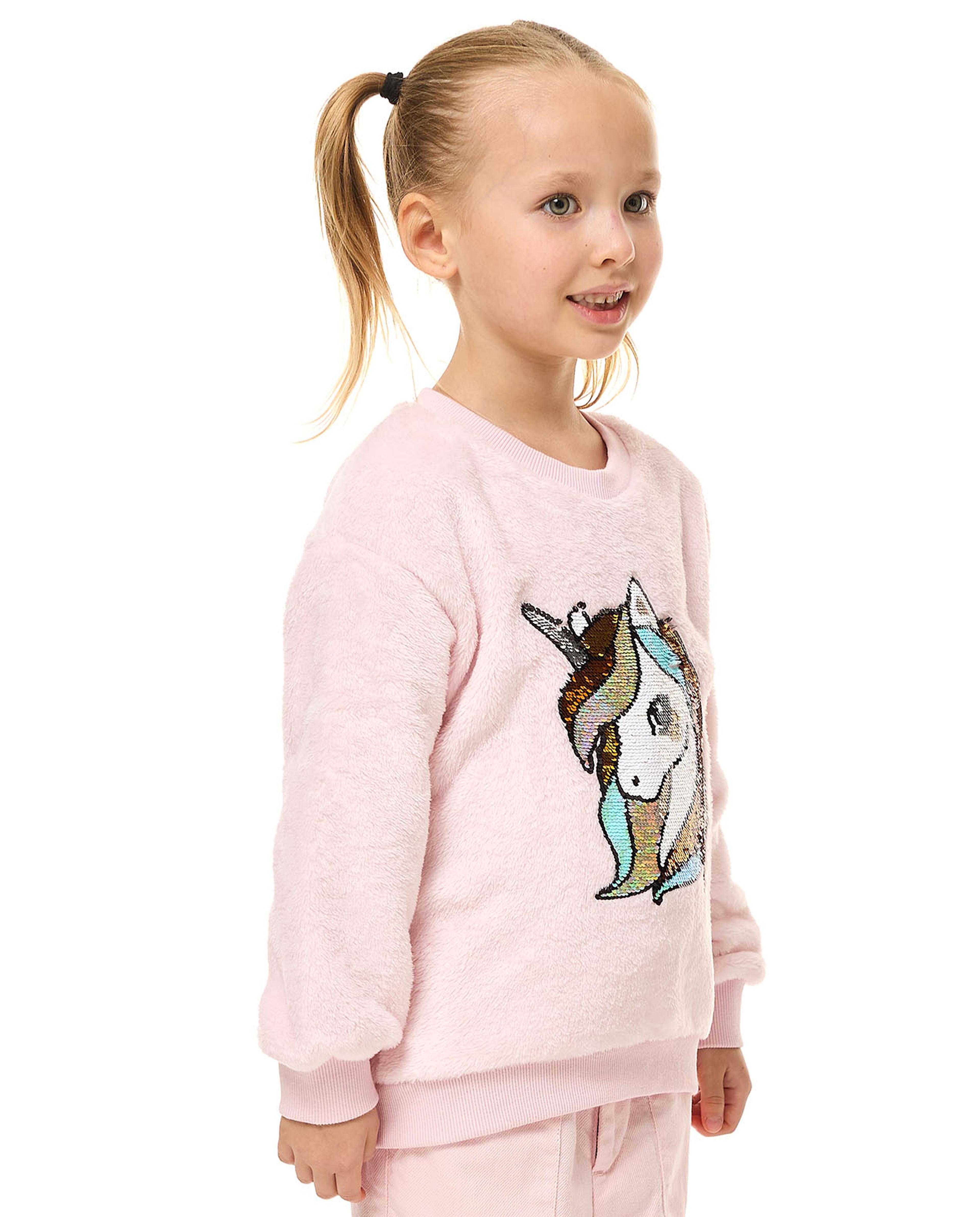 سويتشيرت  برقبة دائرية وأكمام طويلة