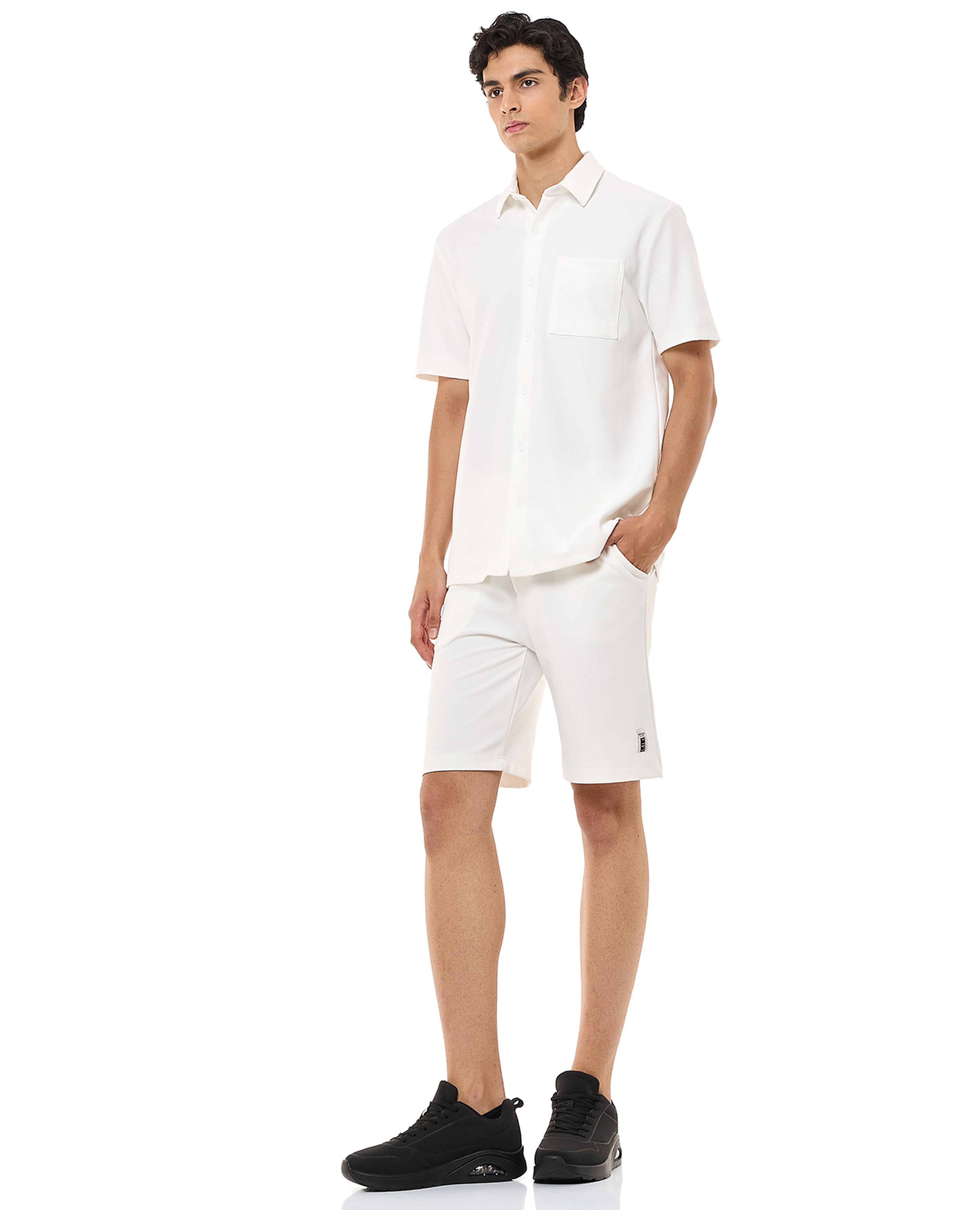 شورت محبوك برباط على الخصر