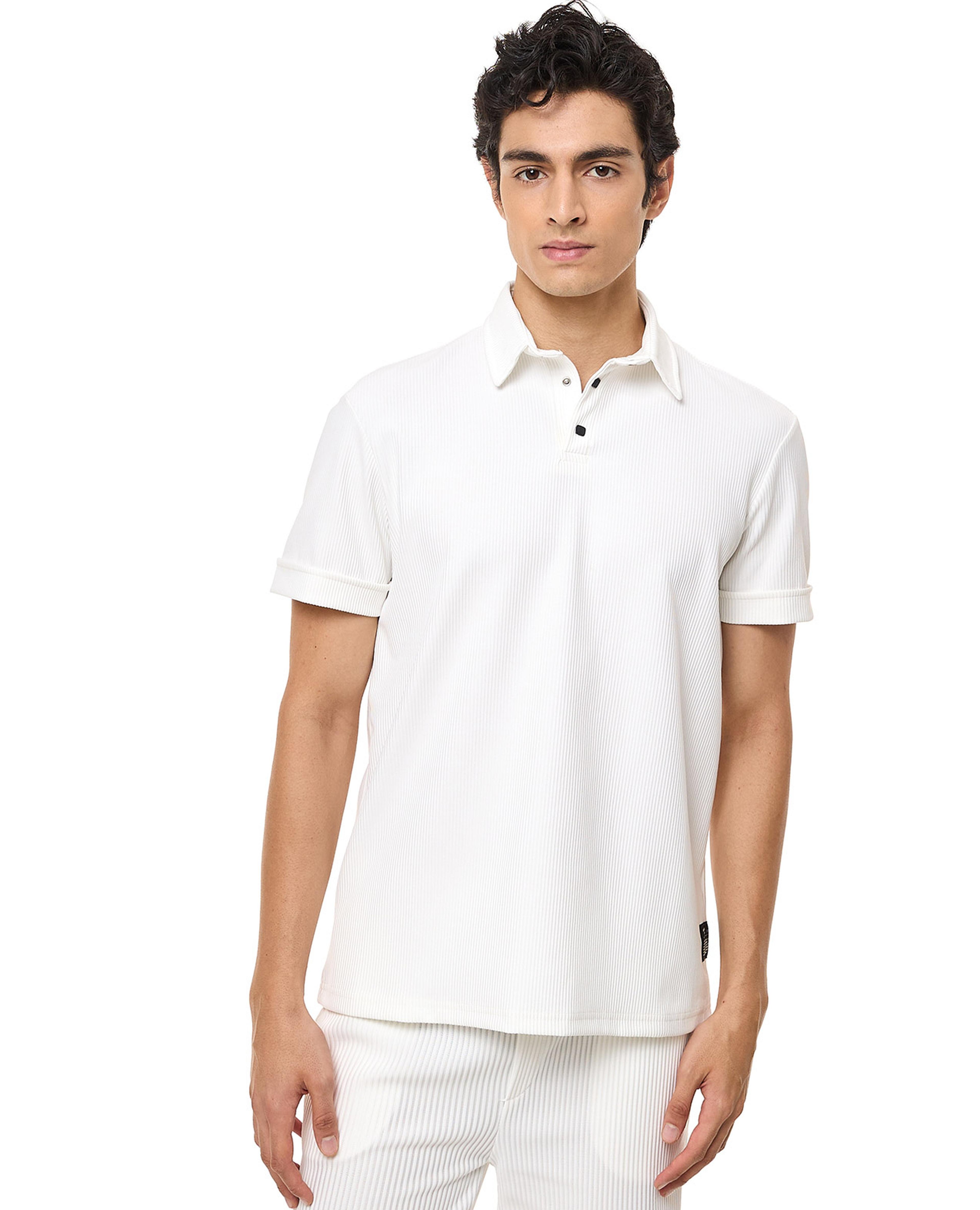 تيشيرت بولو سادة بأكمام قصيرة