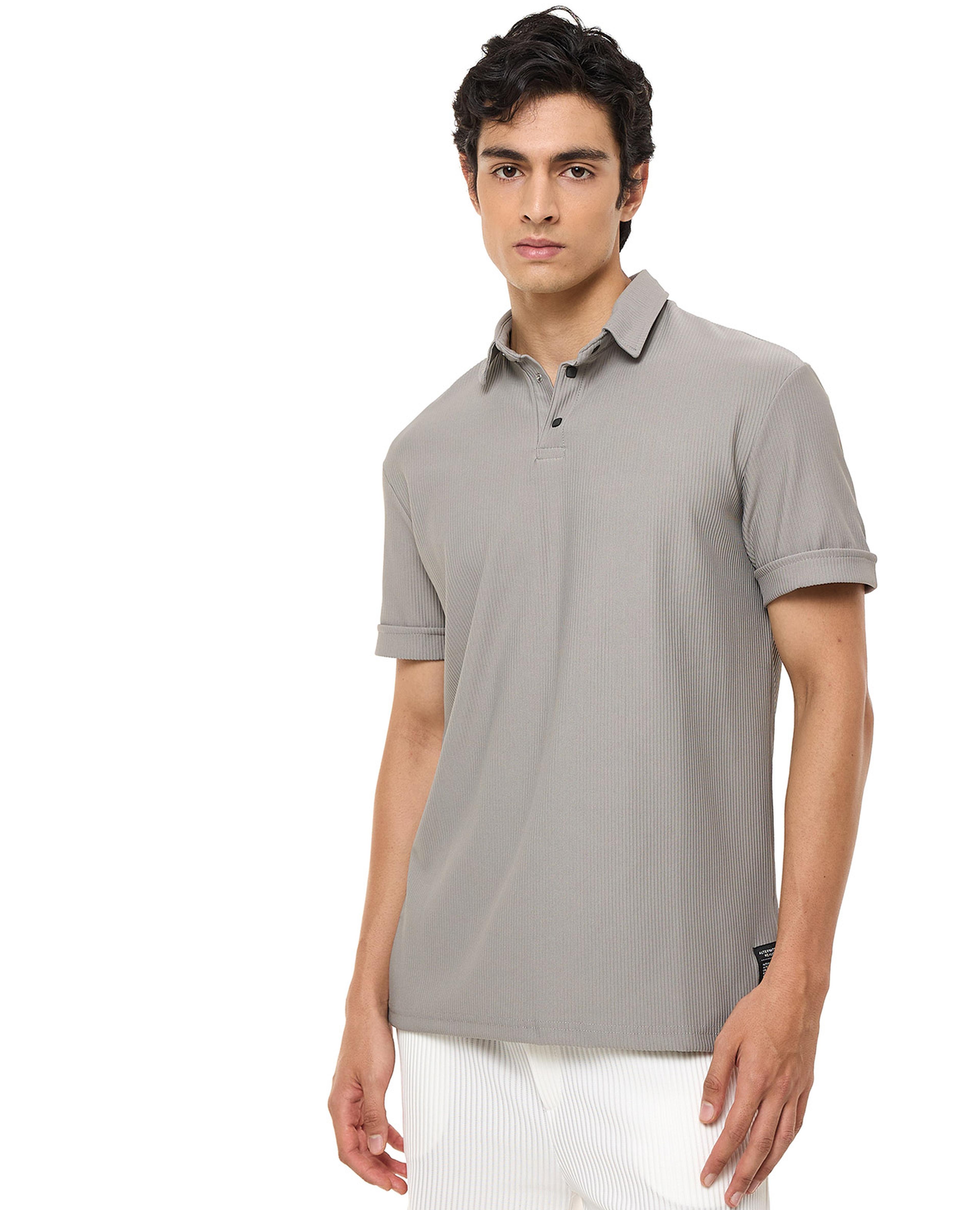 تيشيرت بولو سادة بأكمام قصيرة