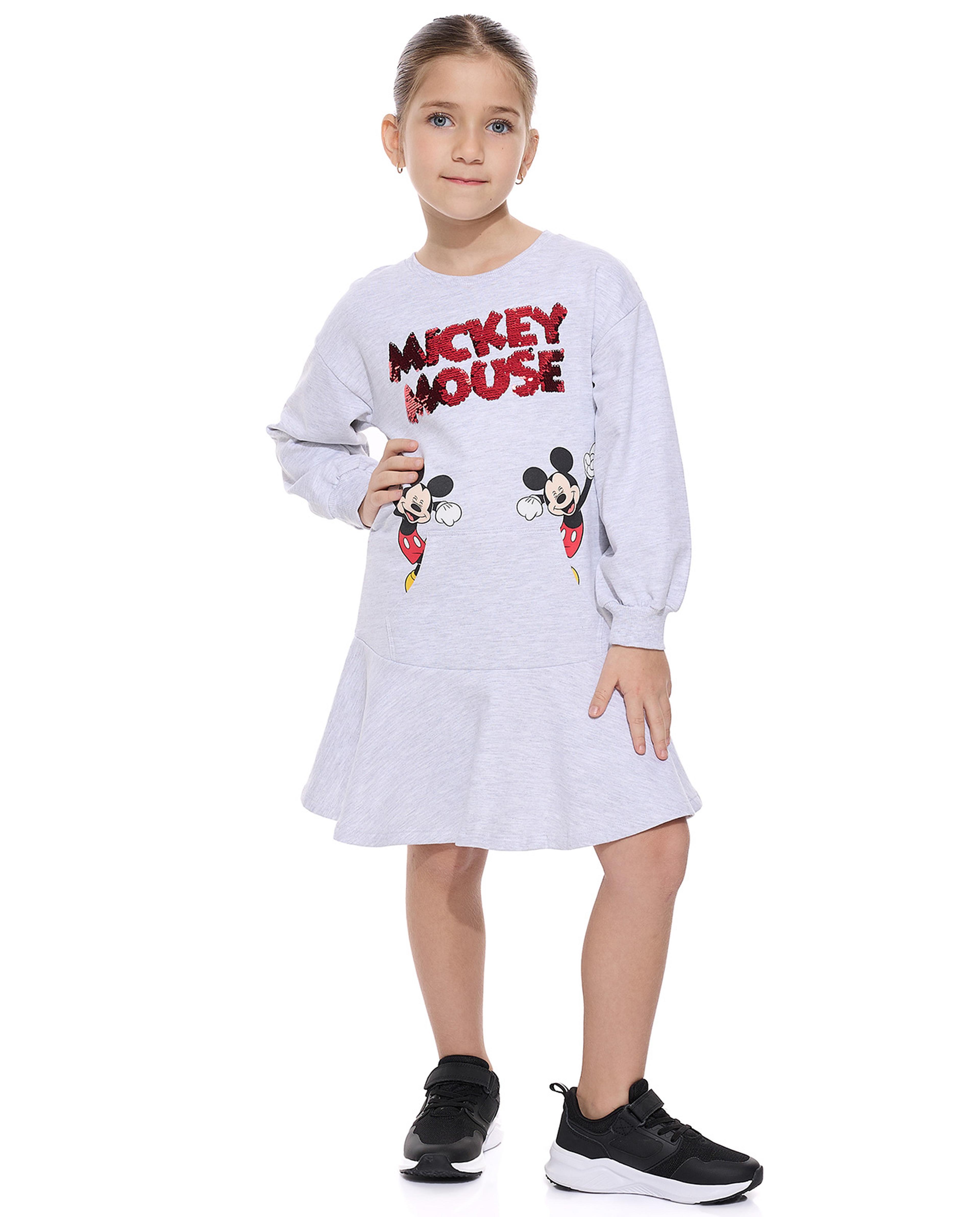 فستان مطبوع بشخصية ميكي ماوس وأكمام طويلة