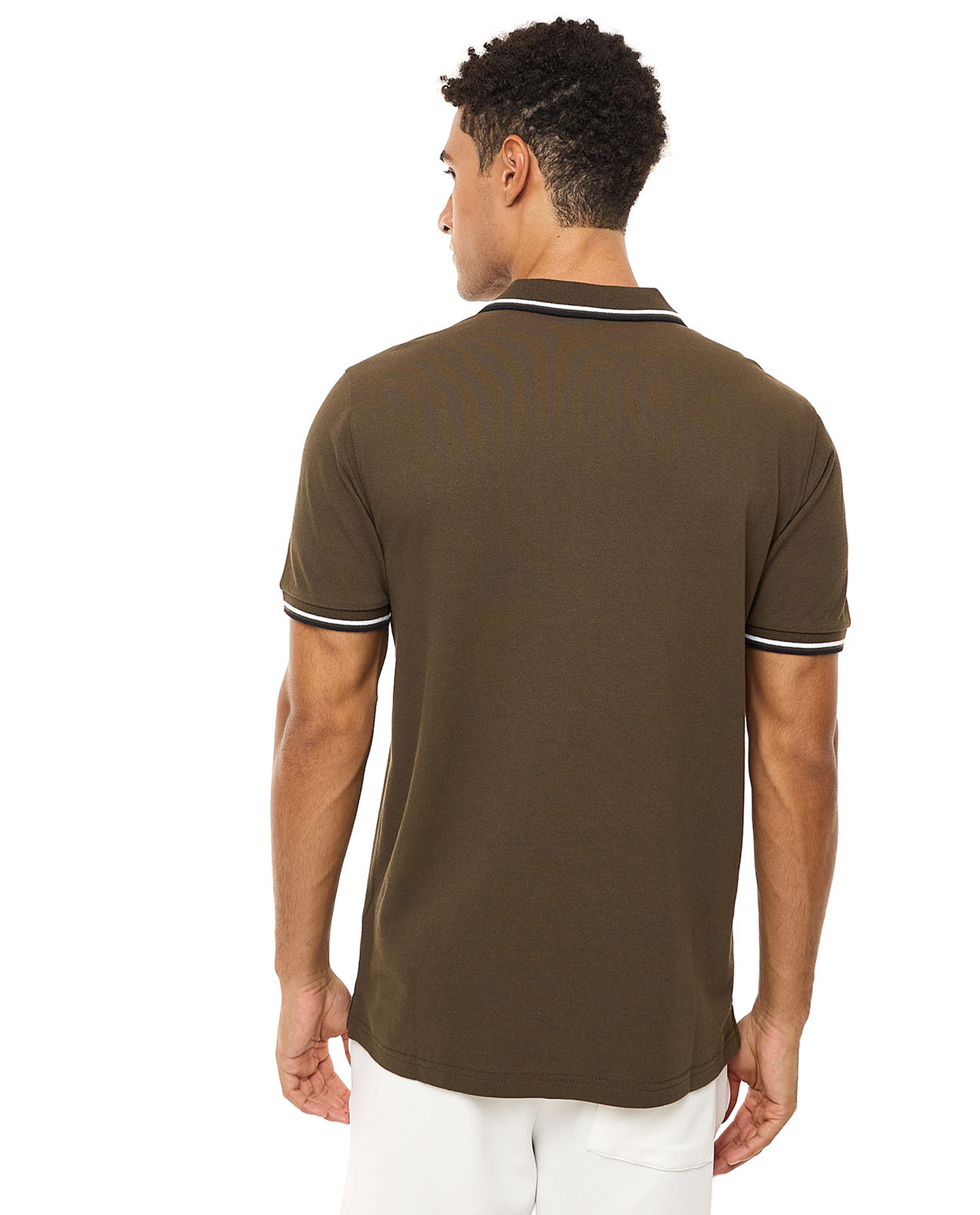 تيشيرت بولو بأكمام قصيرة