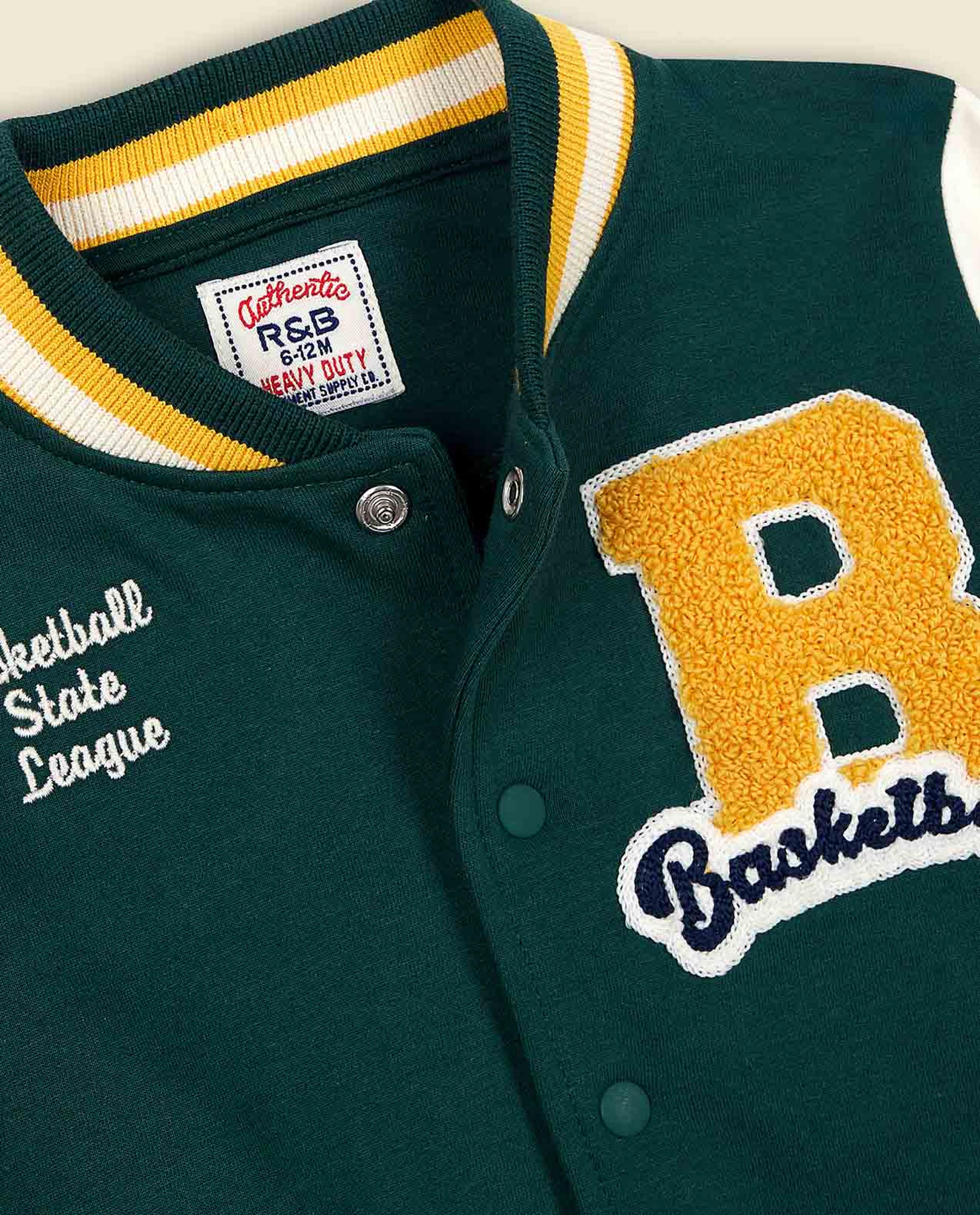 جاكيت بومبر بأزرار