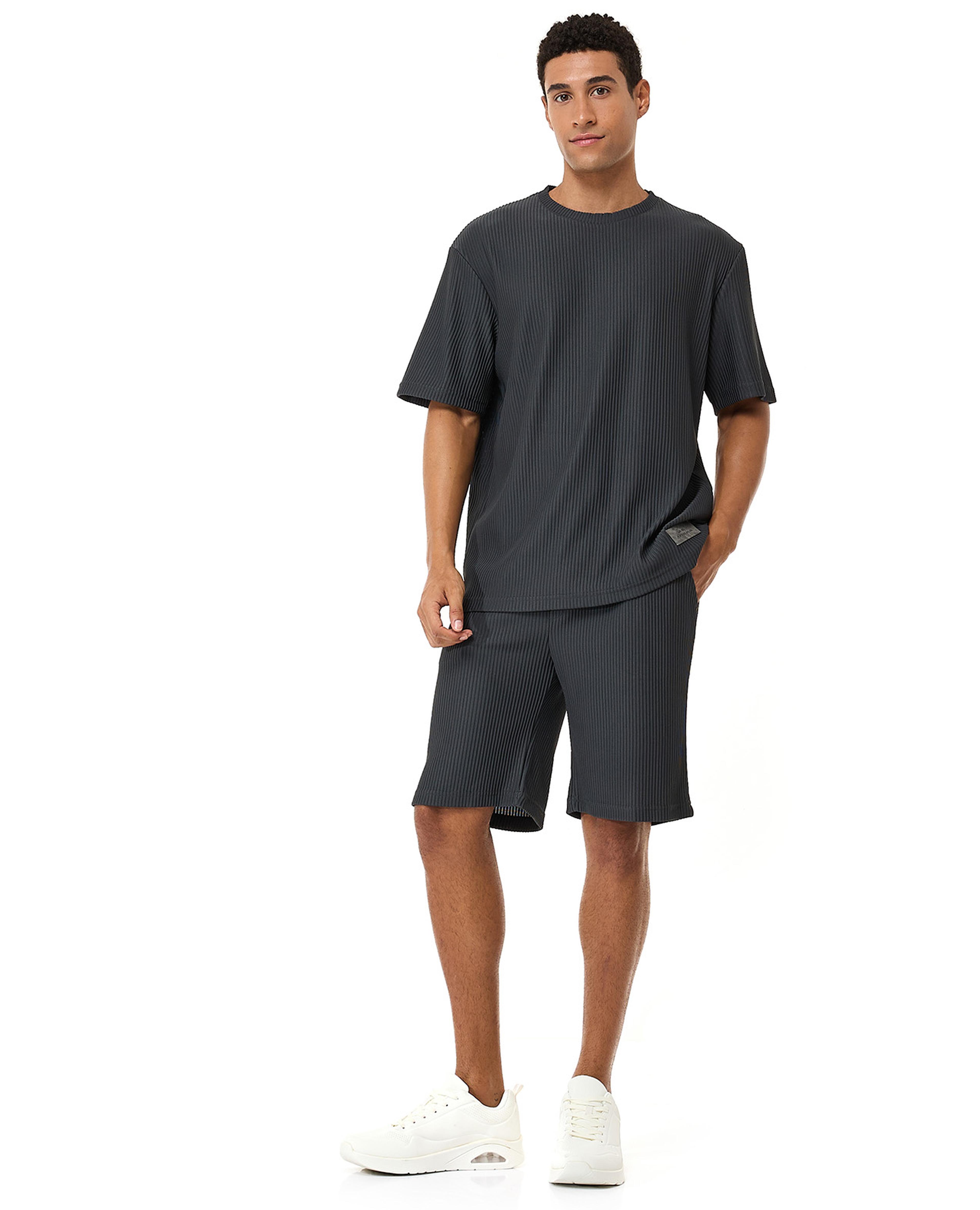 شورت مرن برباط على الخصر