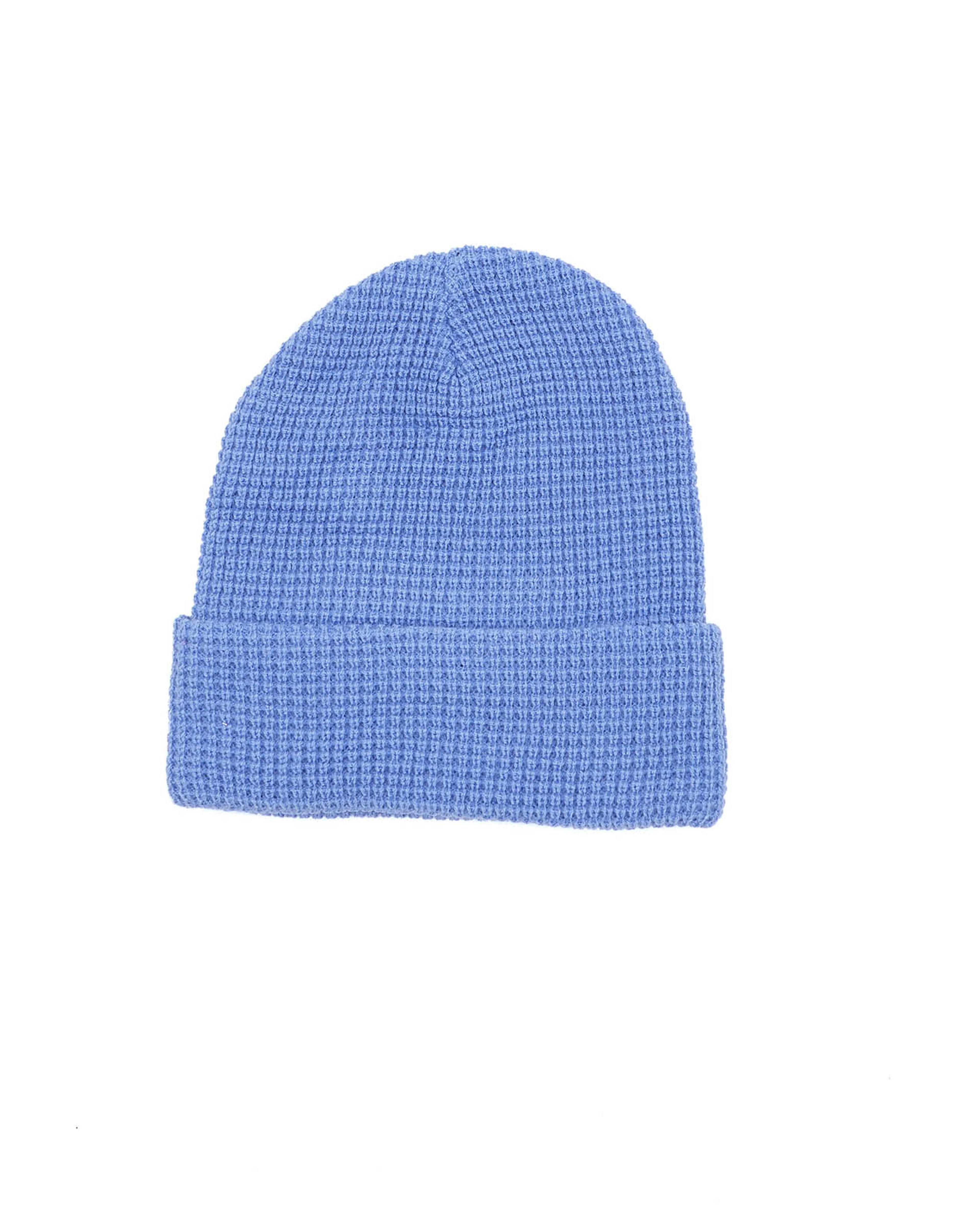 قبعة صغيرة محبوكة بنقشة بارزة