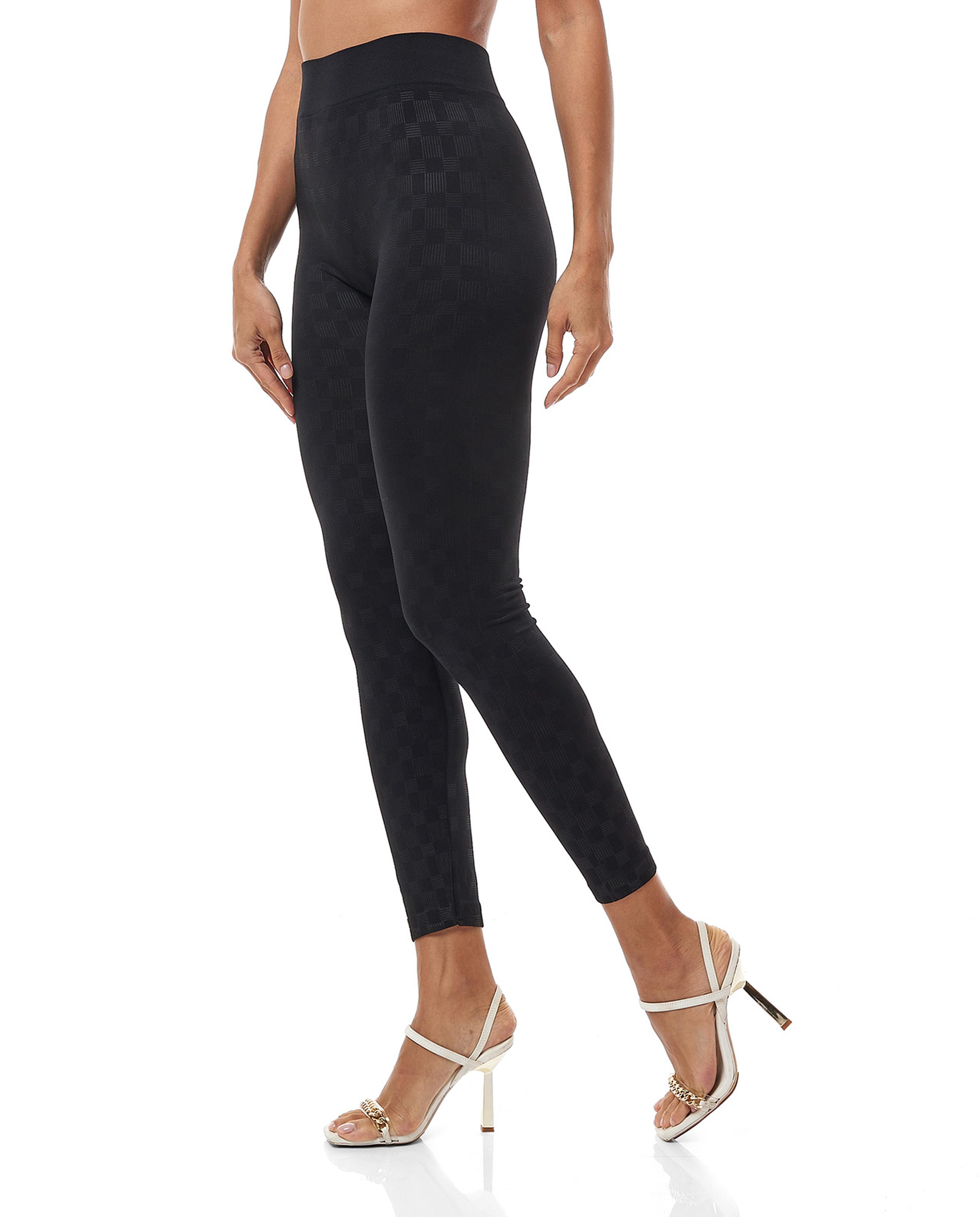 ليقنز منقوش