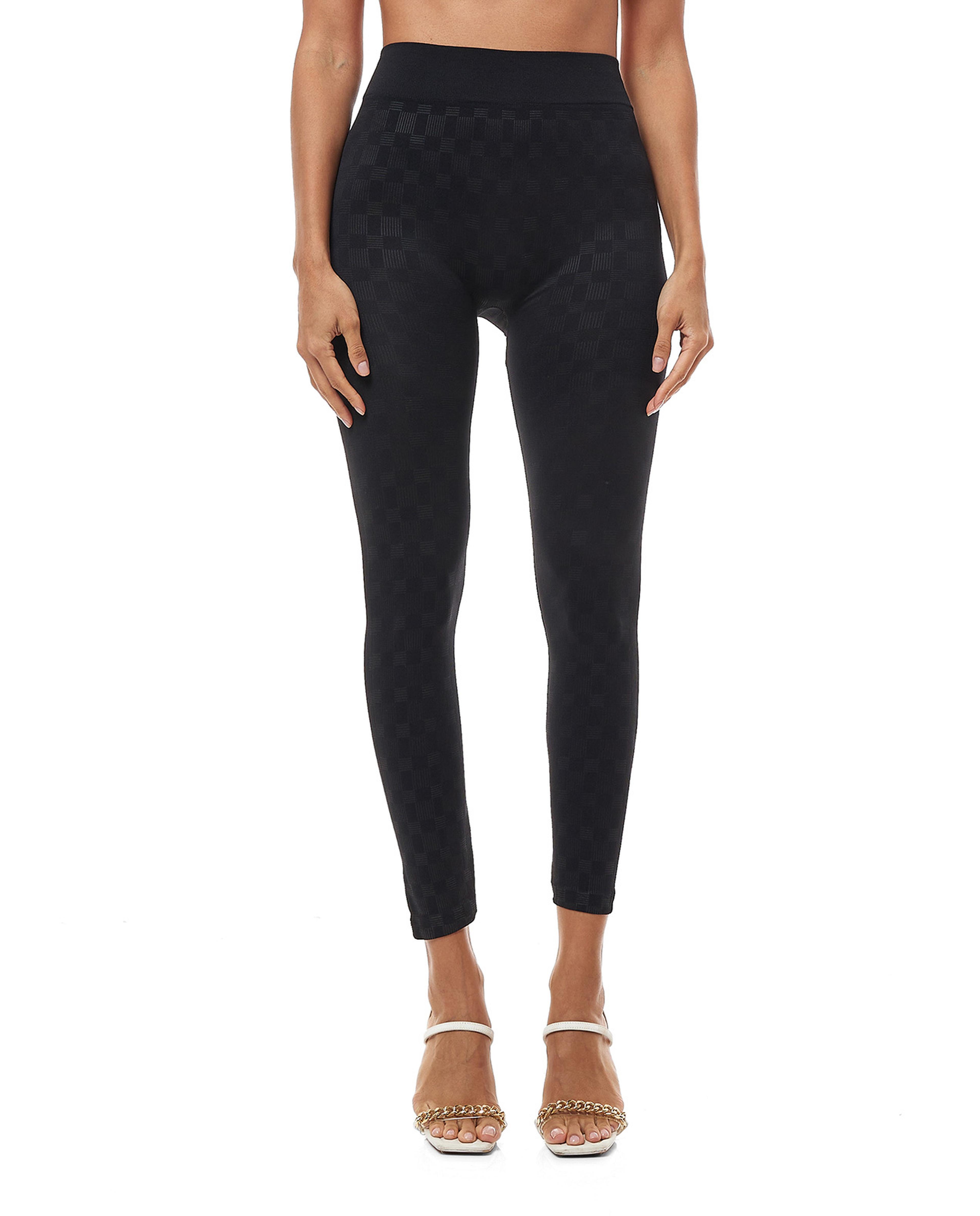 ليقنز منقوش