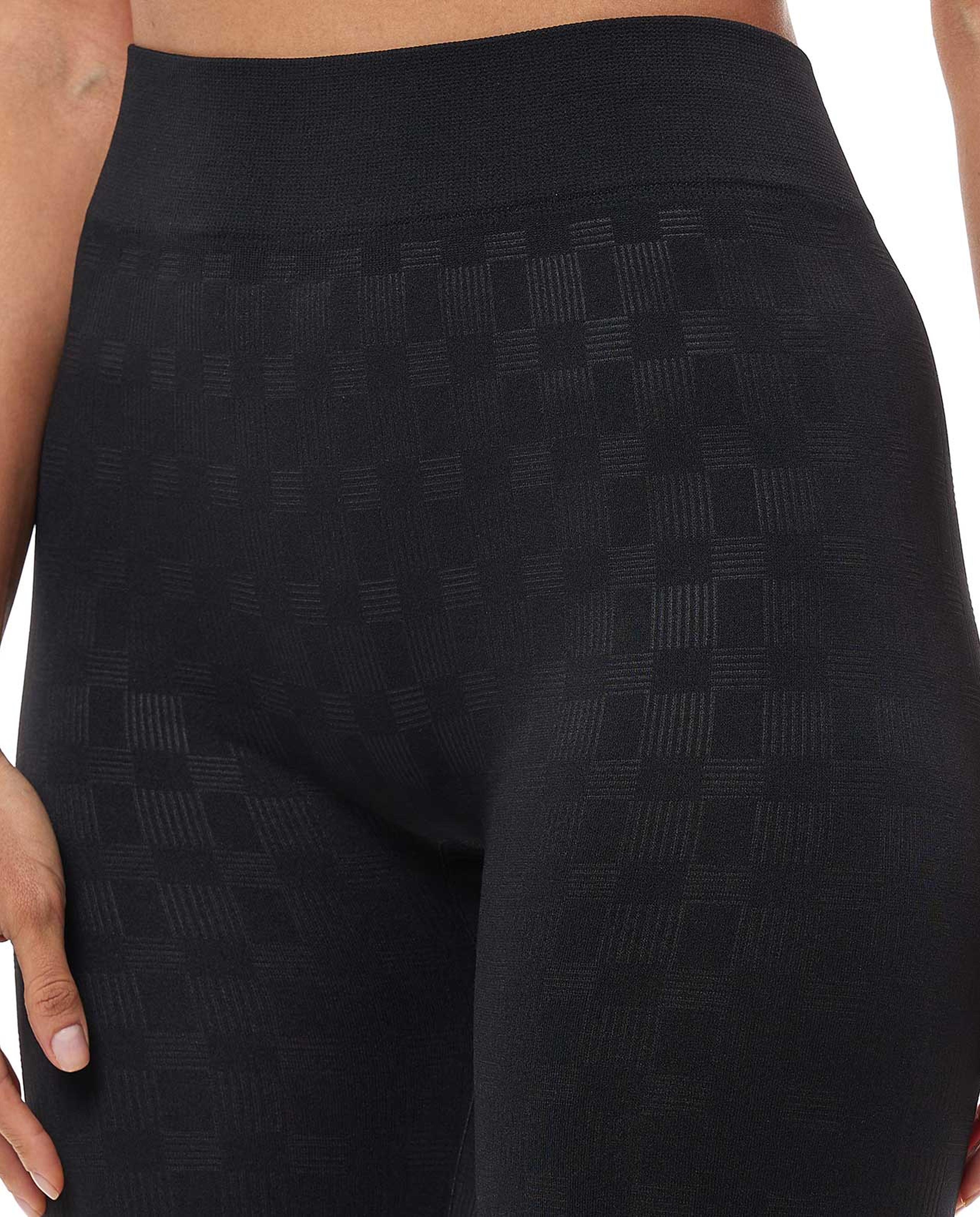 ليقنز منقوش