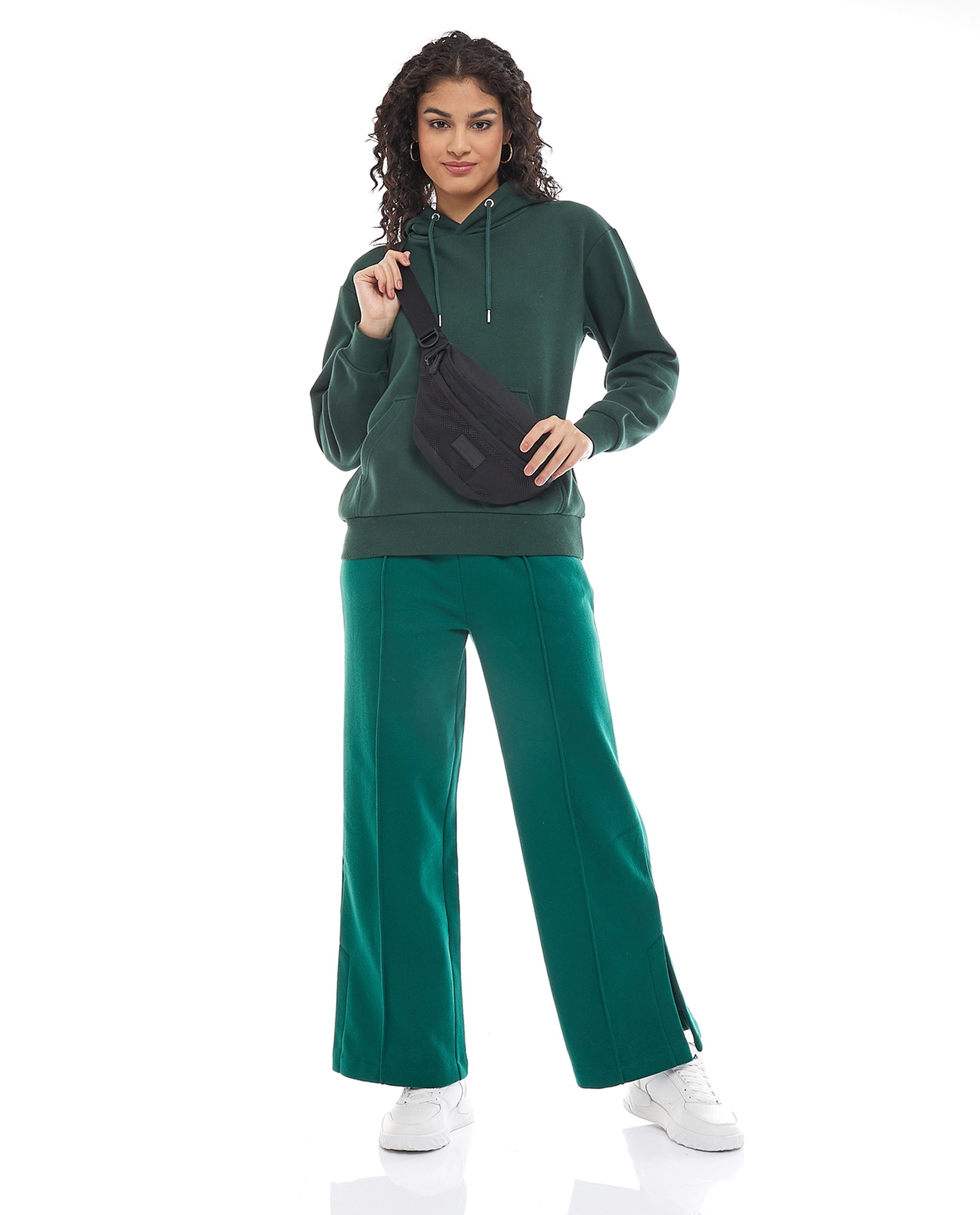 هودي بأكمام طويلة