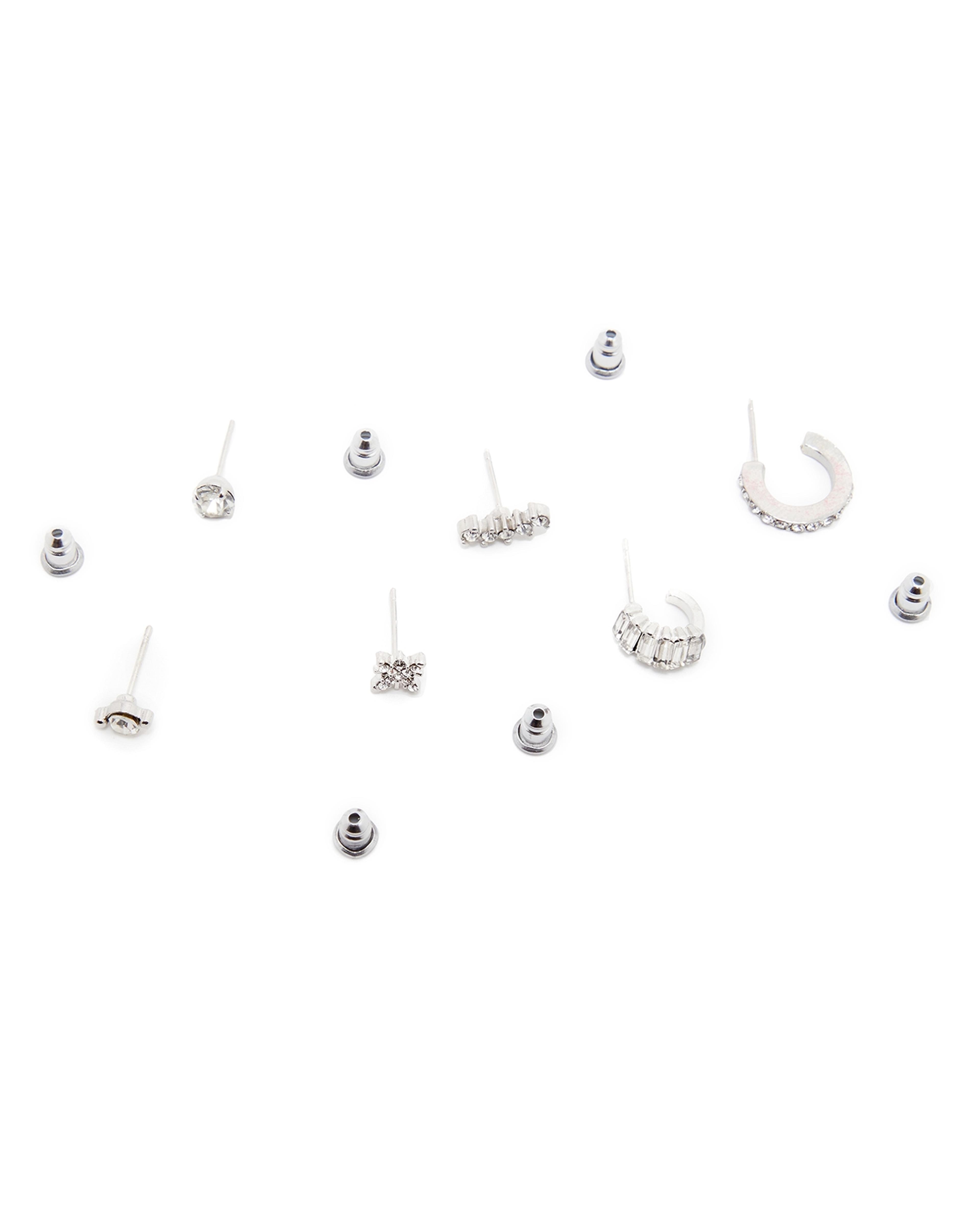 أقراط أذن متعددة 