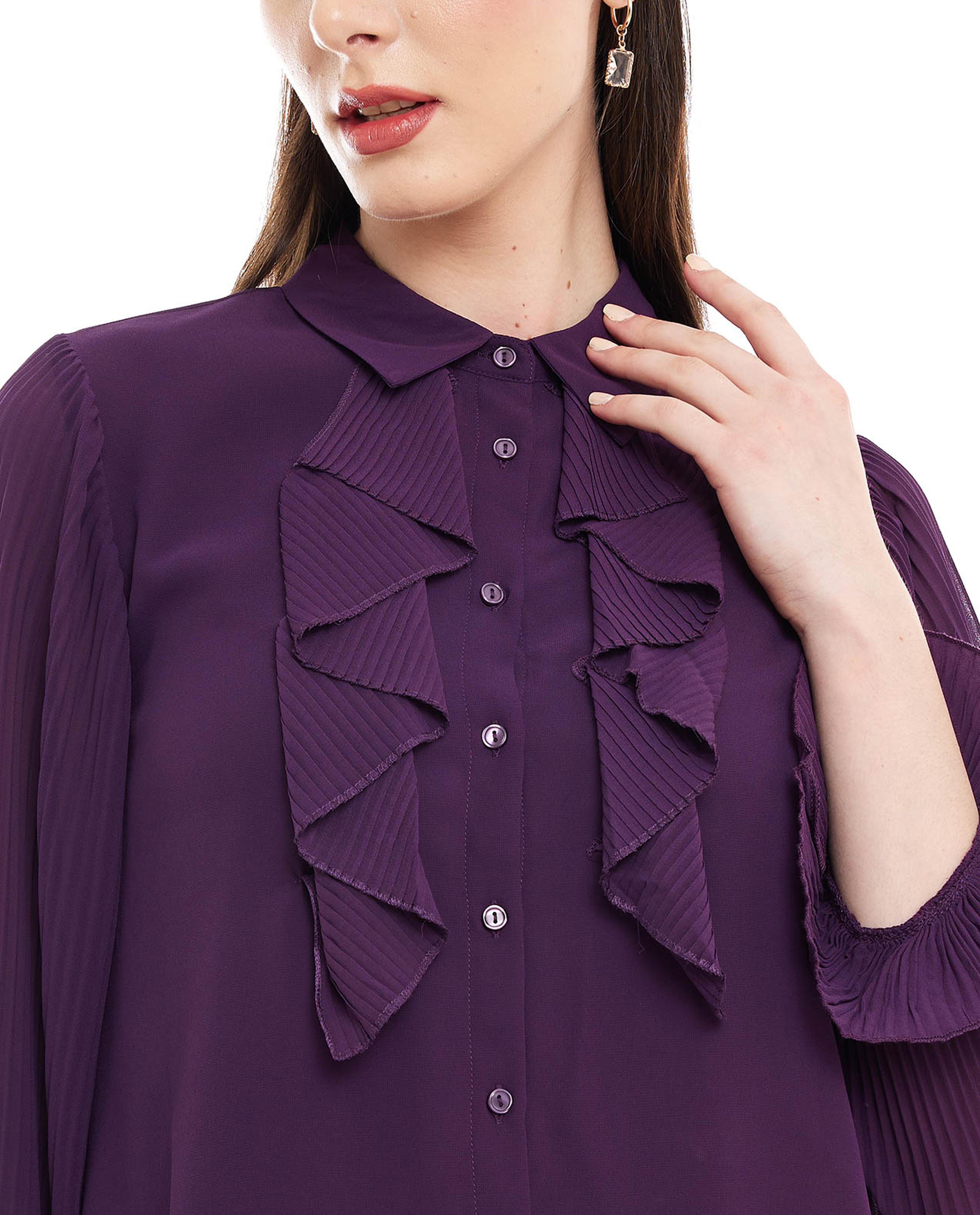 قميص سادة مع ياقة كلاسيكية وأكمام طويلة