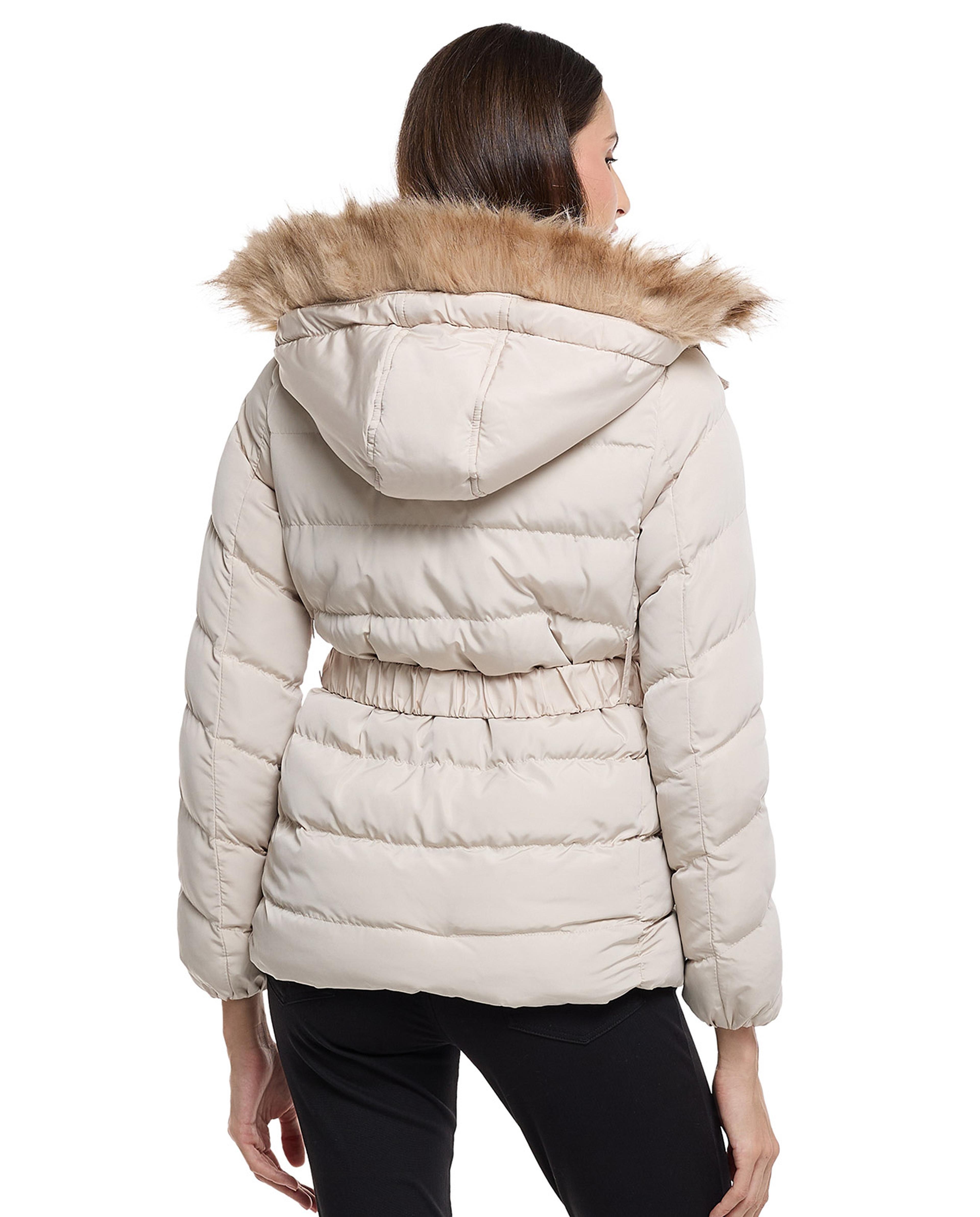 جاكيت بافر بغطاء رأس وسحاب