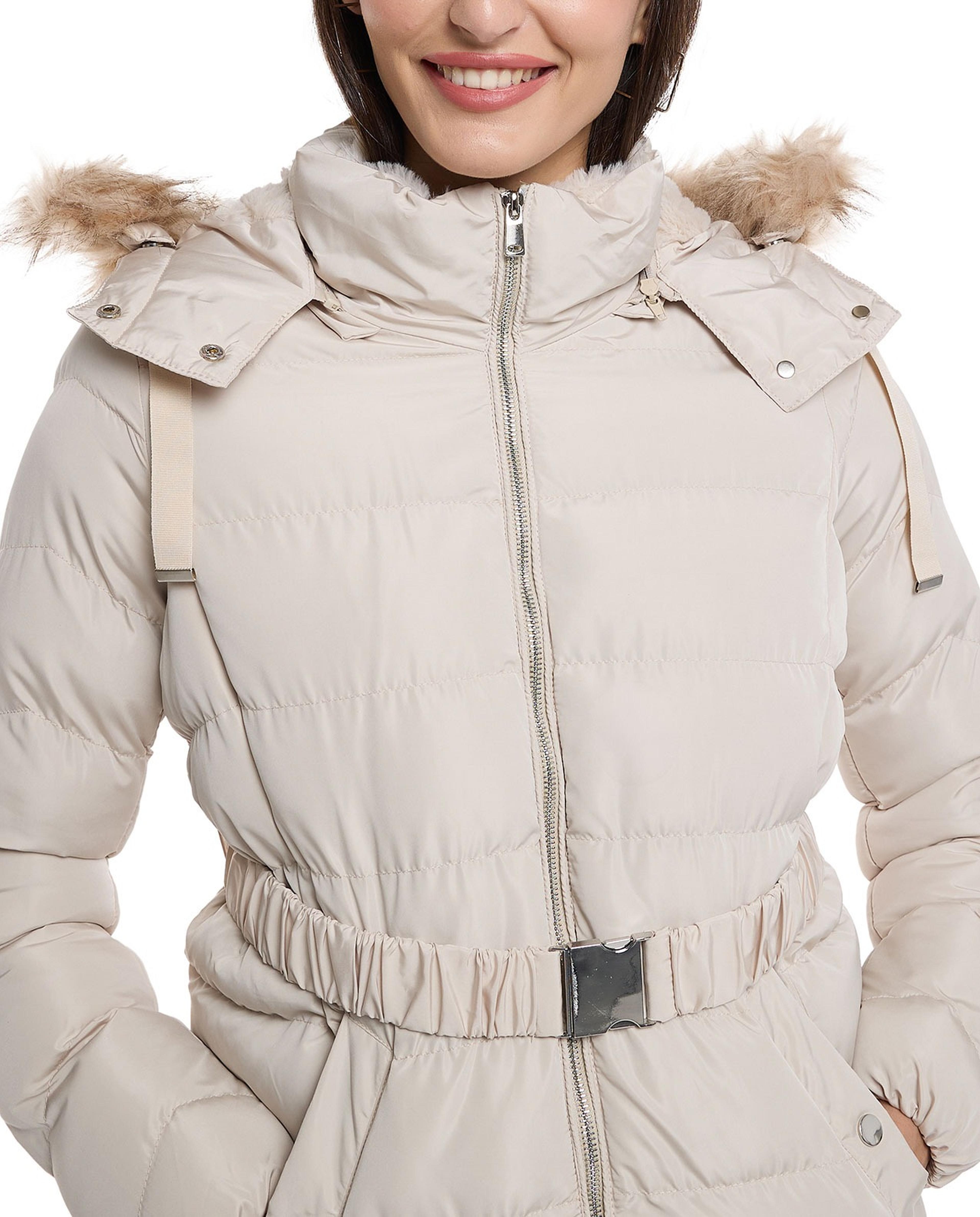 جاكيت بافر بغطاء رأس وسحاب