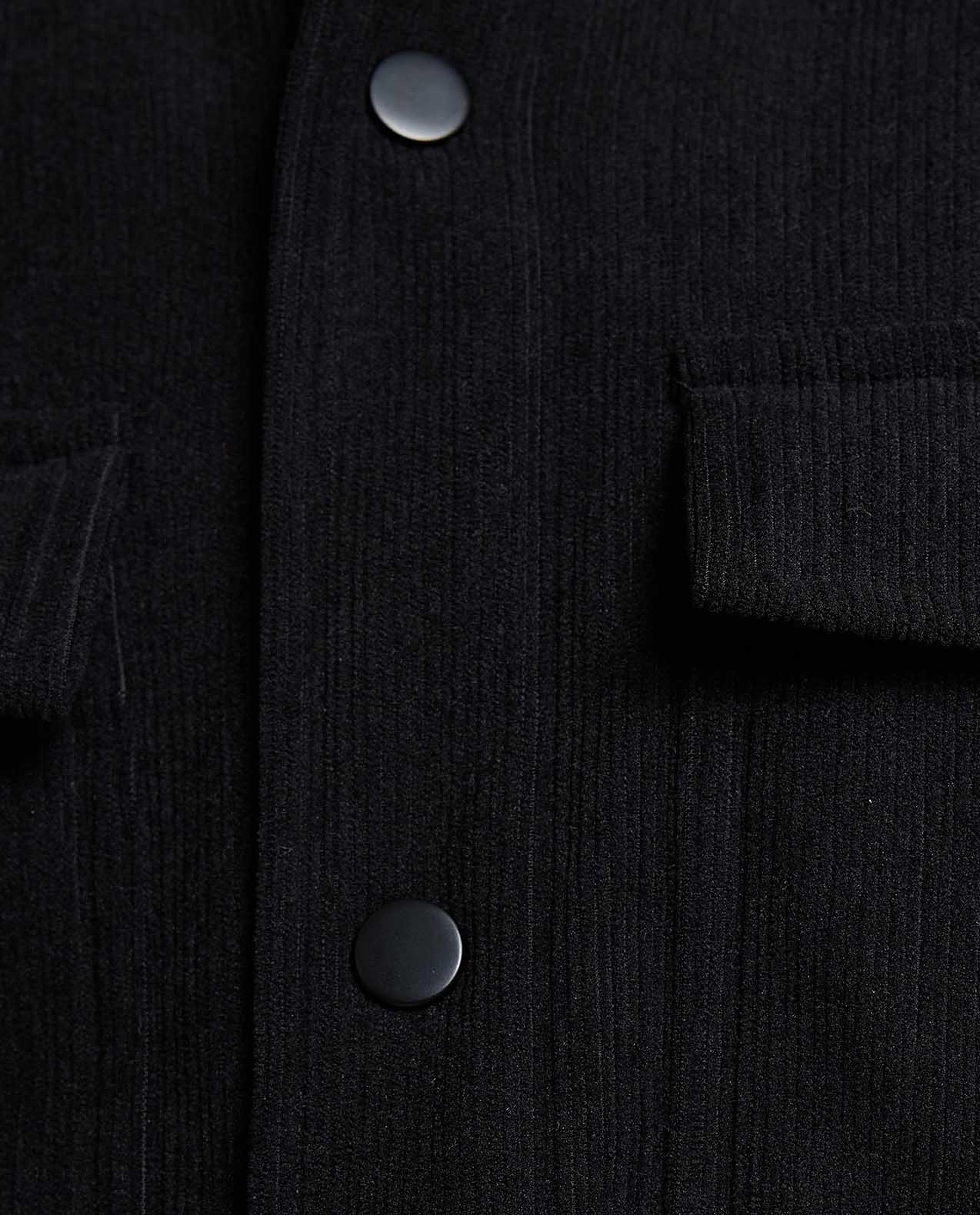 جاكيت بقفل كبس