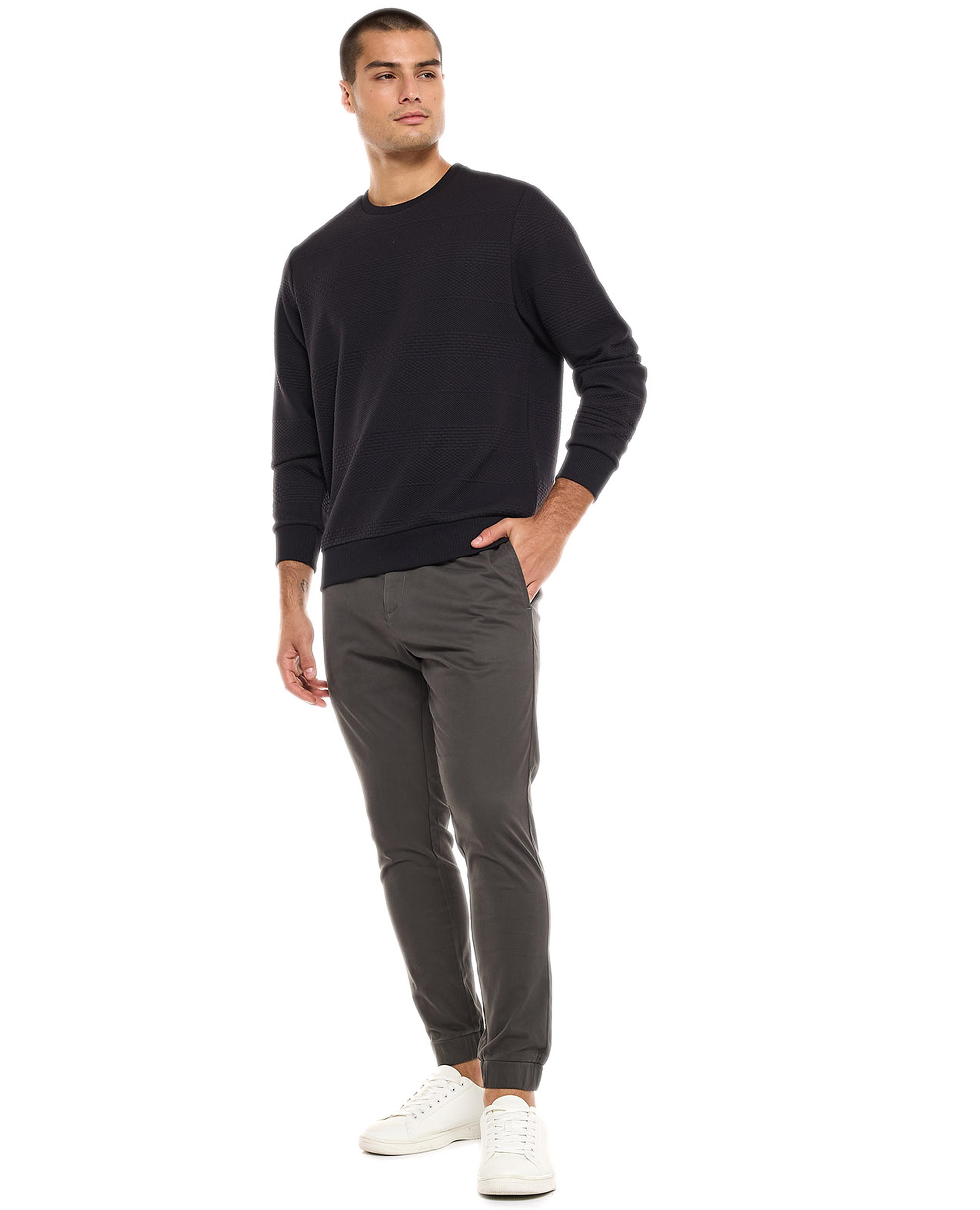 بنطال سادة برباط على الخصر