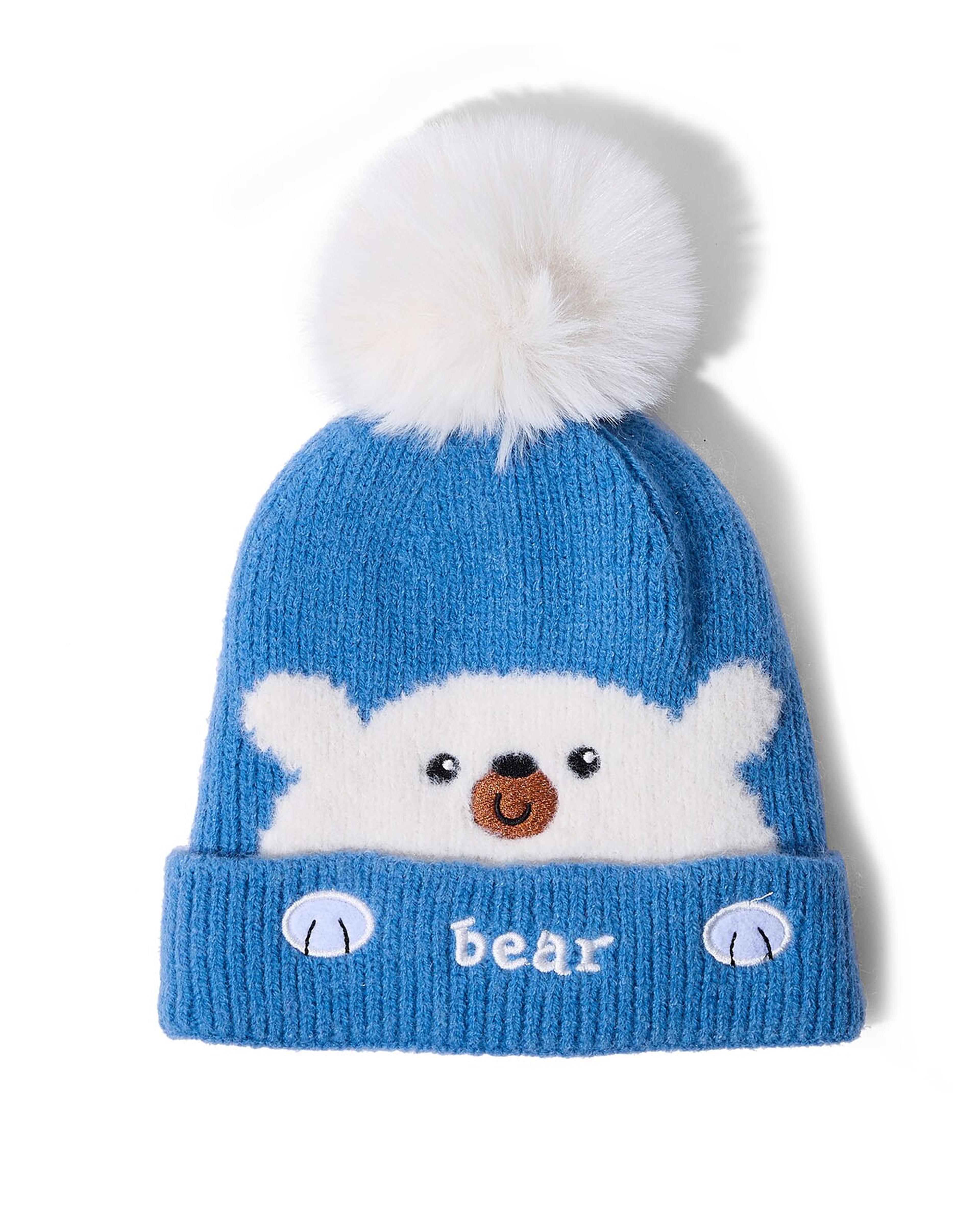 كاب بنقشة مع إكسسوار