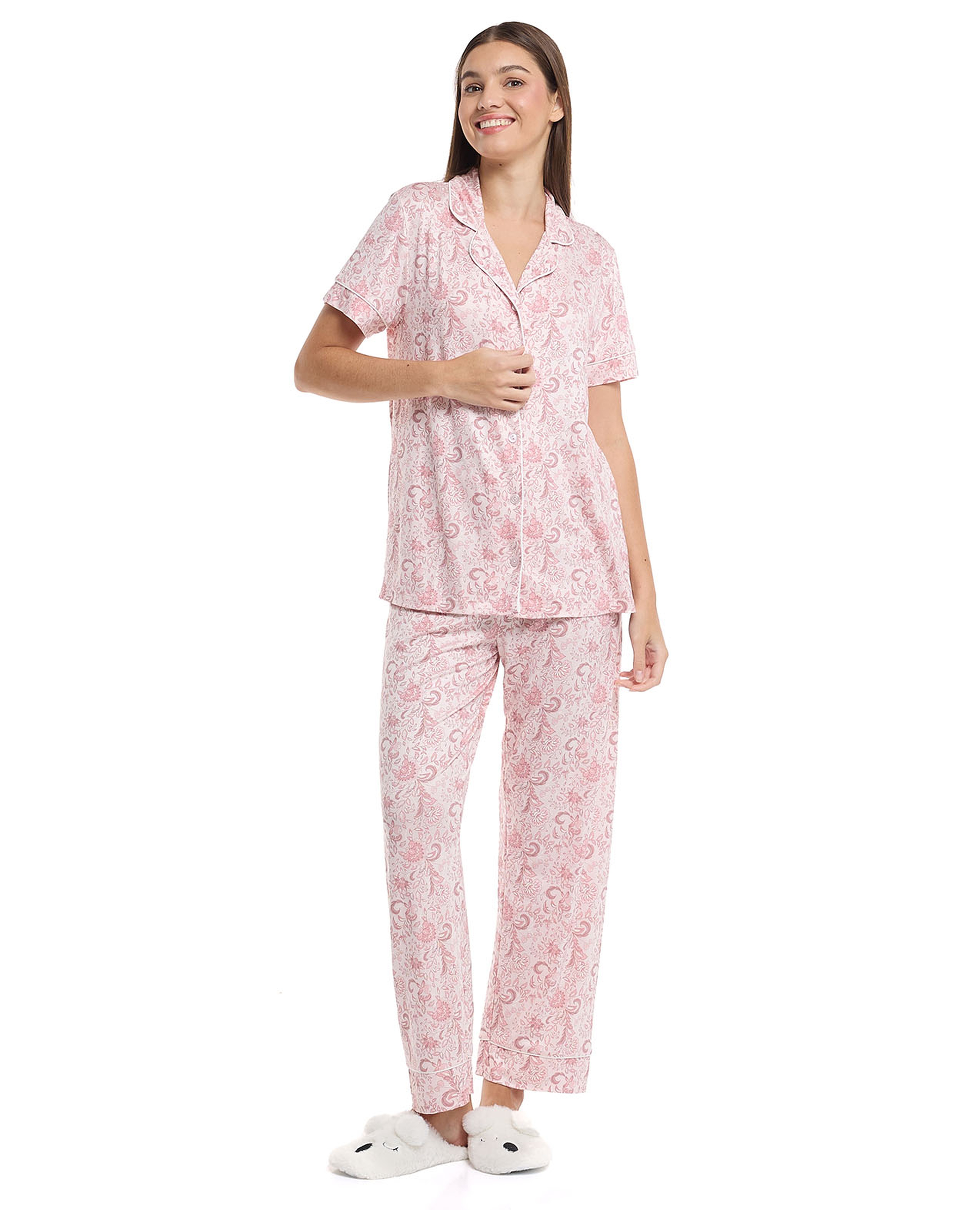 طقم بيجاما بياقة لابل بطبعة