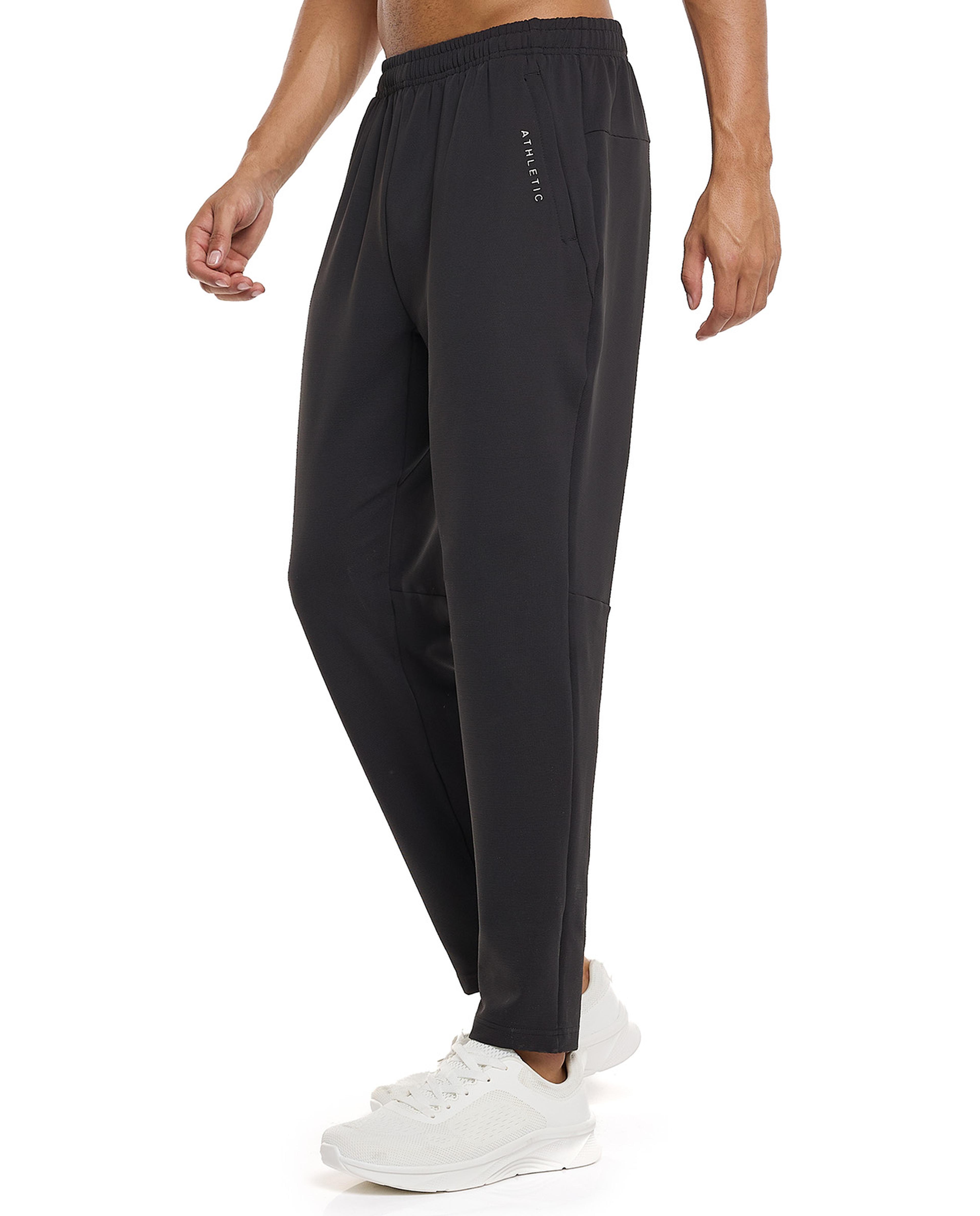 جوغر رياضي برباط على الخصر وطبعة