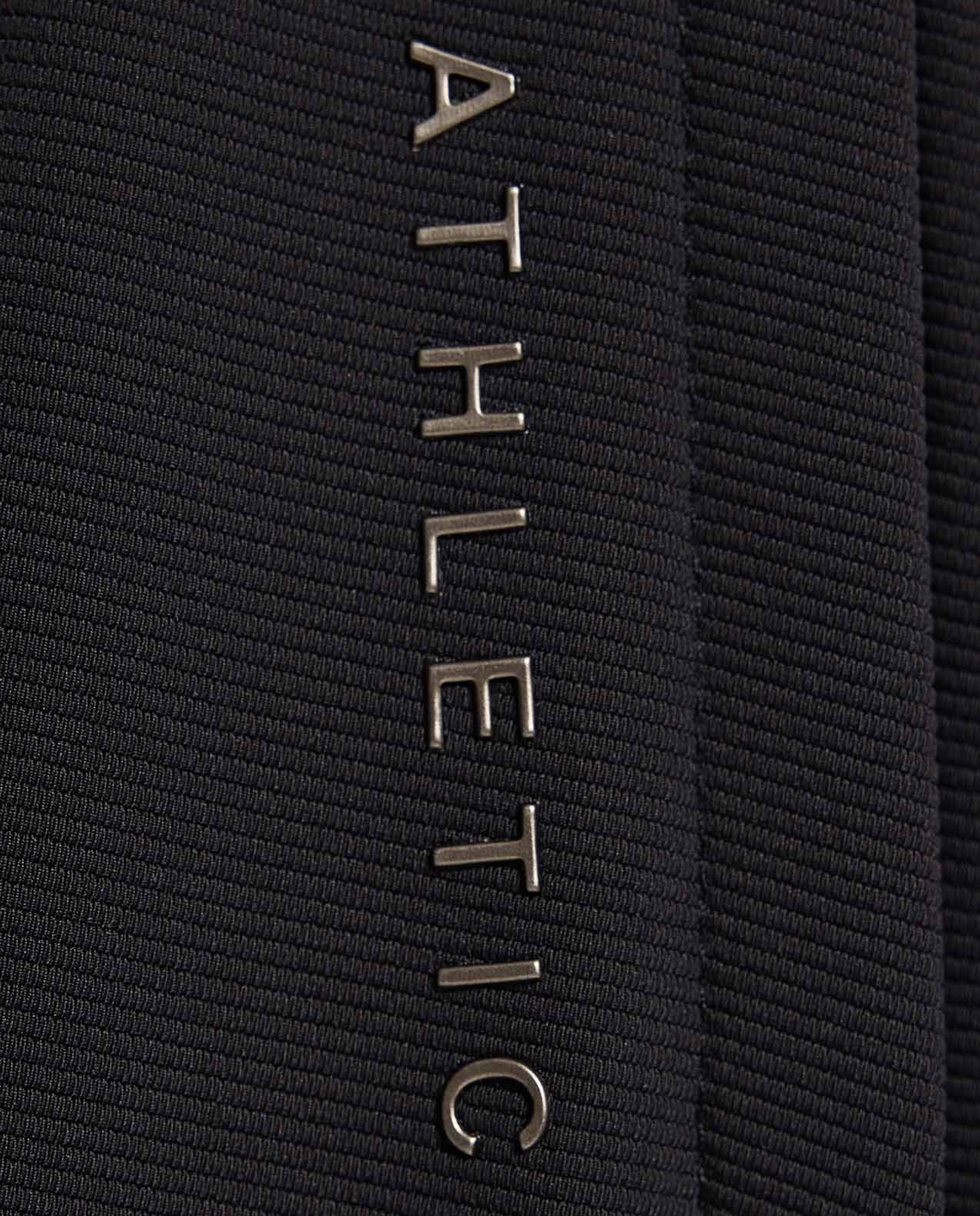 جوغر رياضي برباط على الخصر وطبعة