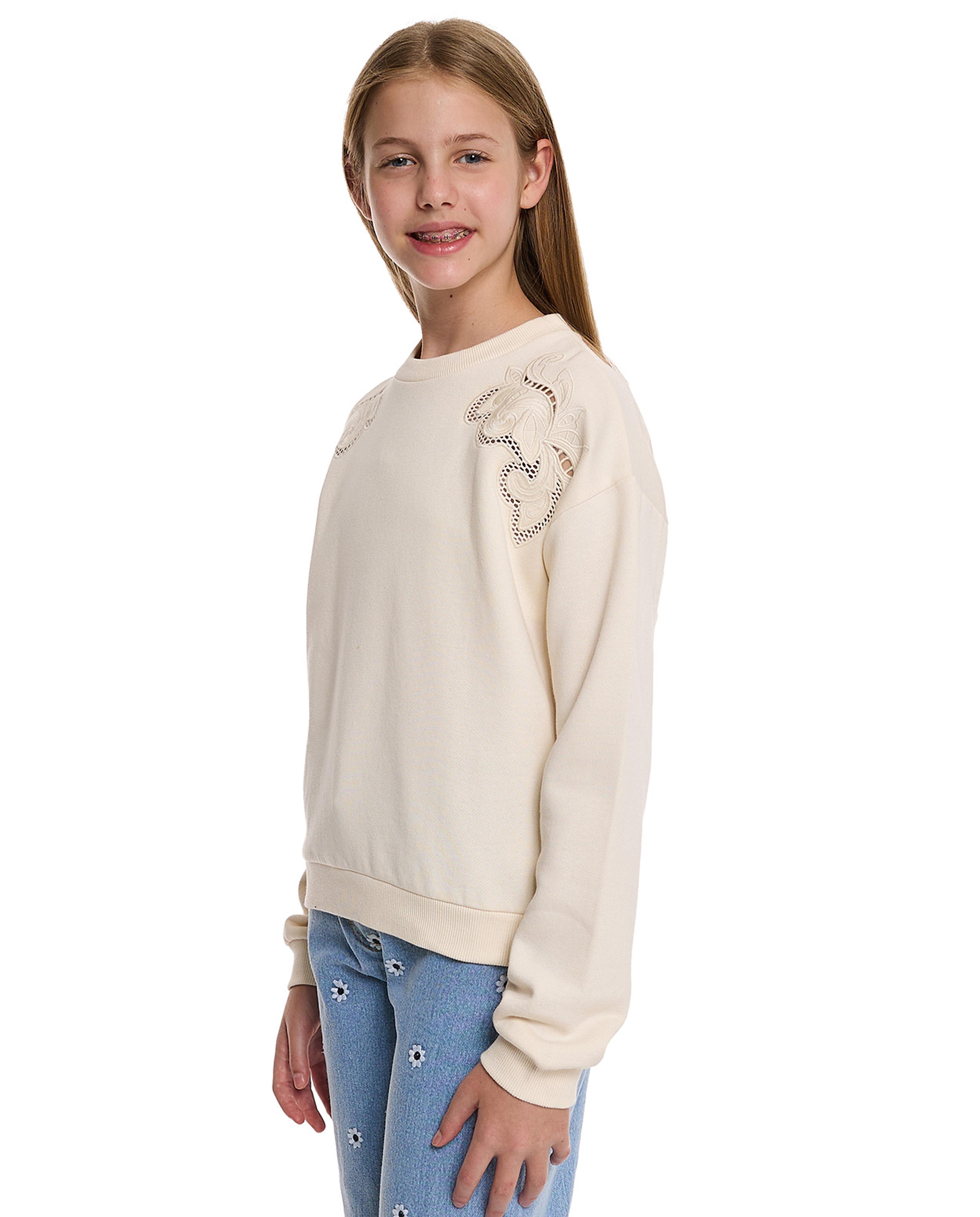 سويتشيرت برقبة مستديرة وأكمام طويلة