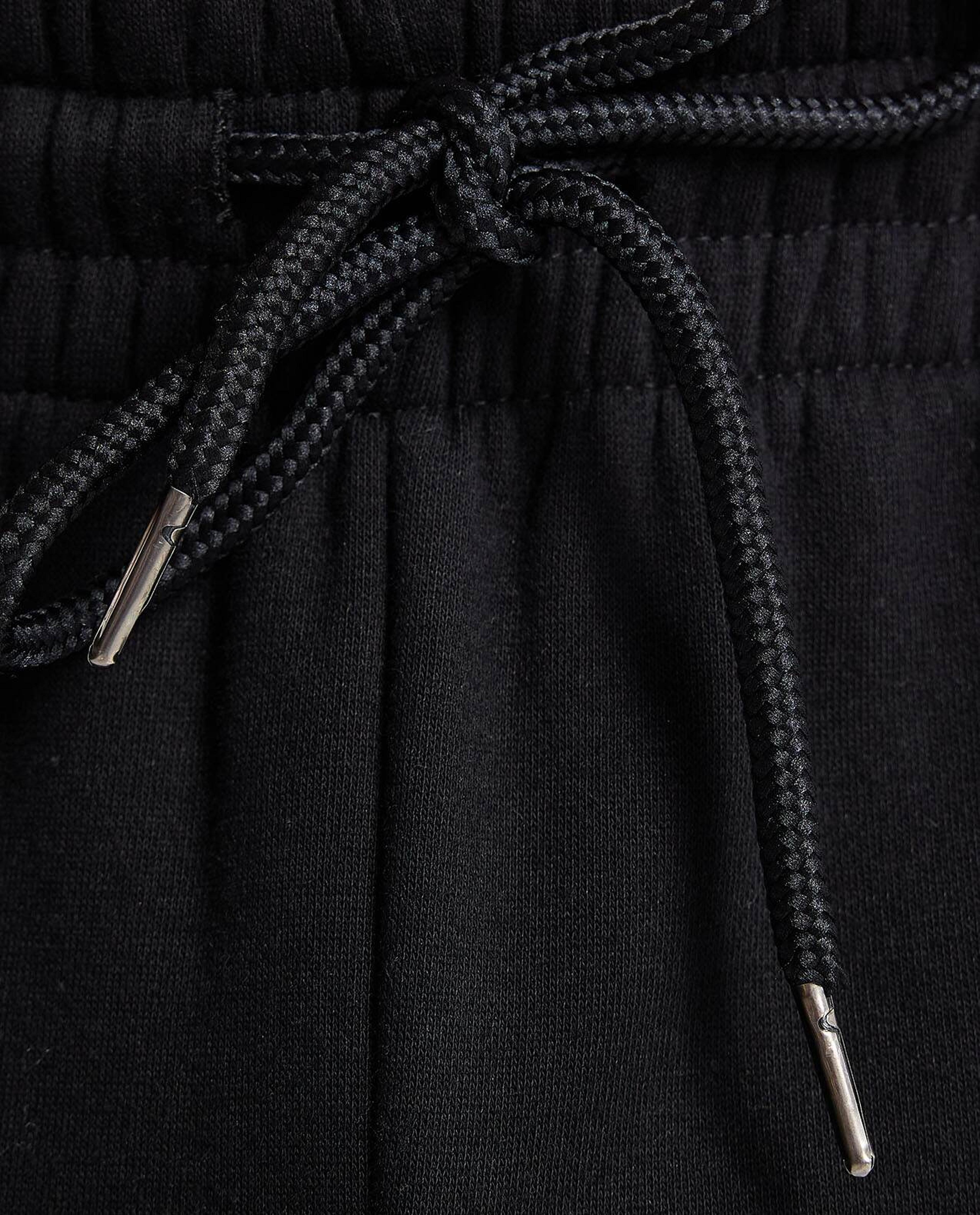 جوغر سادة برباط على الخصر