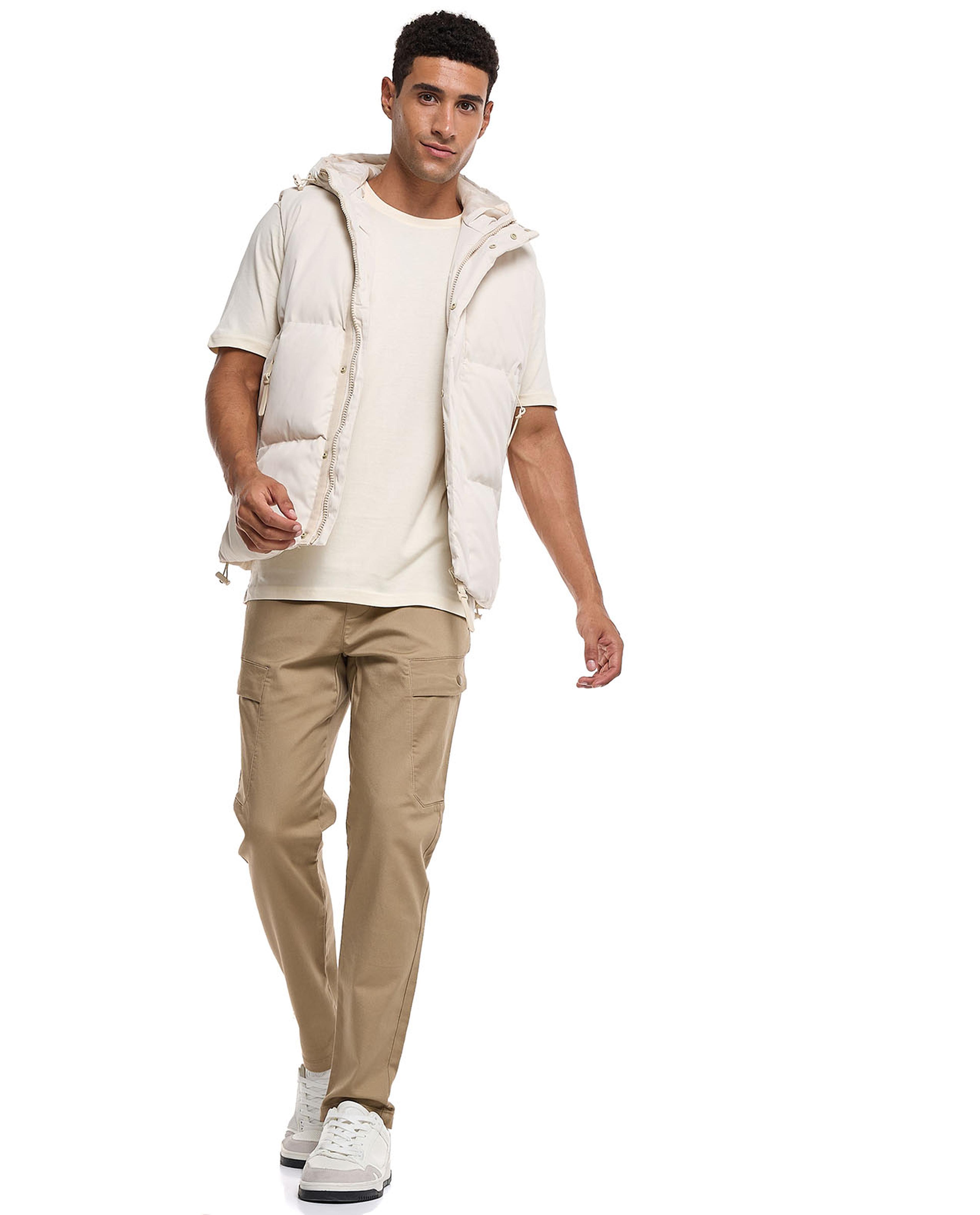 تيشيرت سادة بأكمام قصيرة ورقبة مستديرة