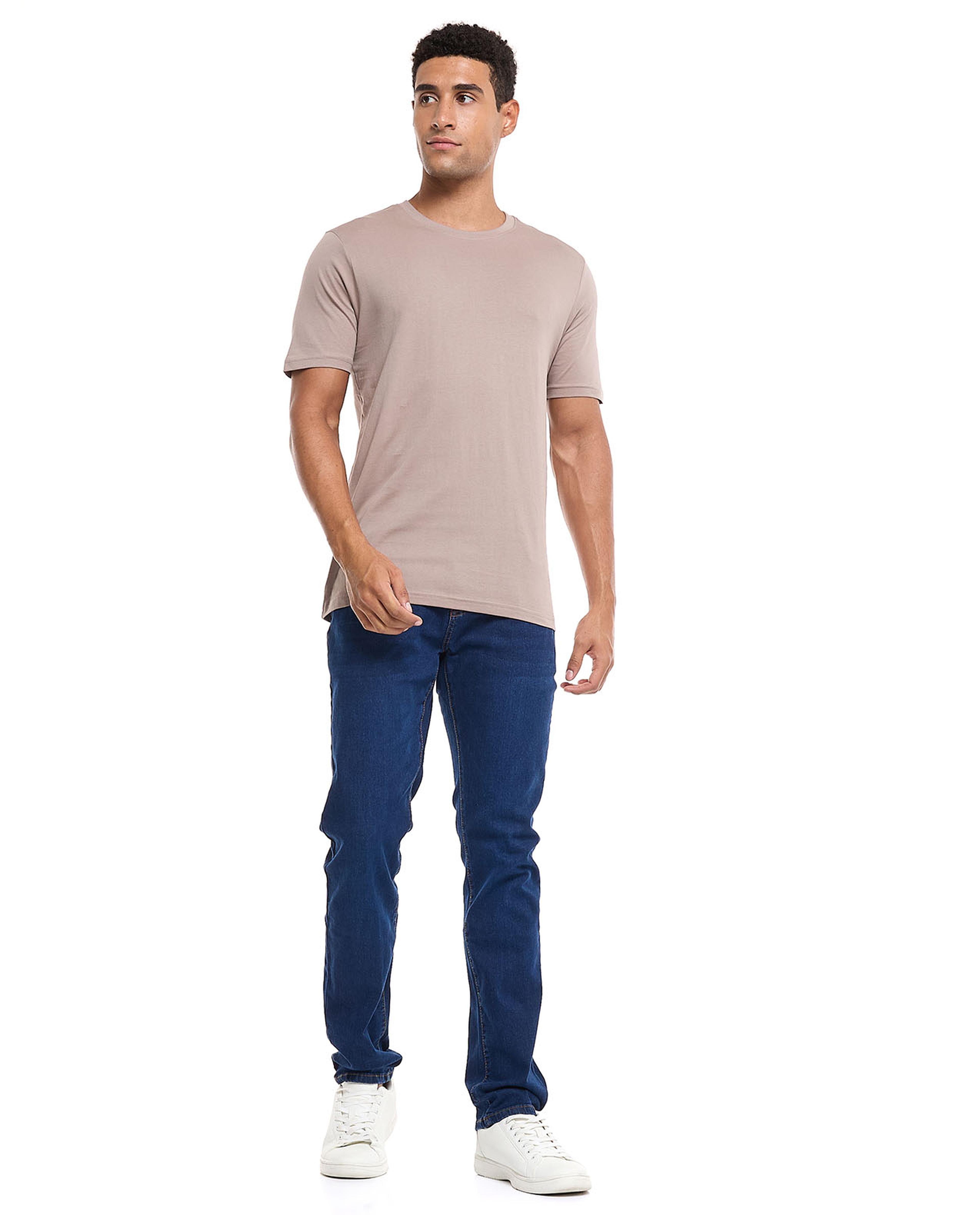 تيشيرت سادة بأكمام قصيرة ورقبة مستديرة