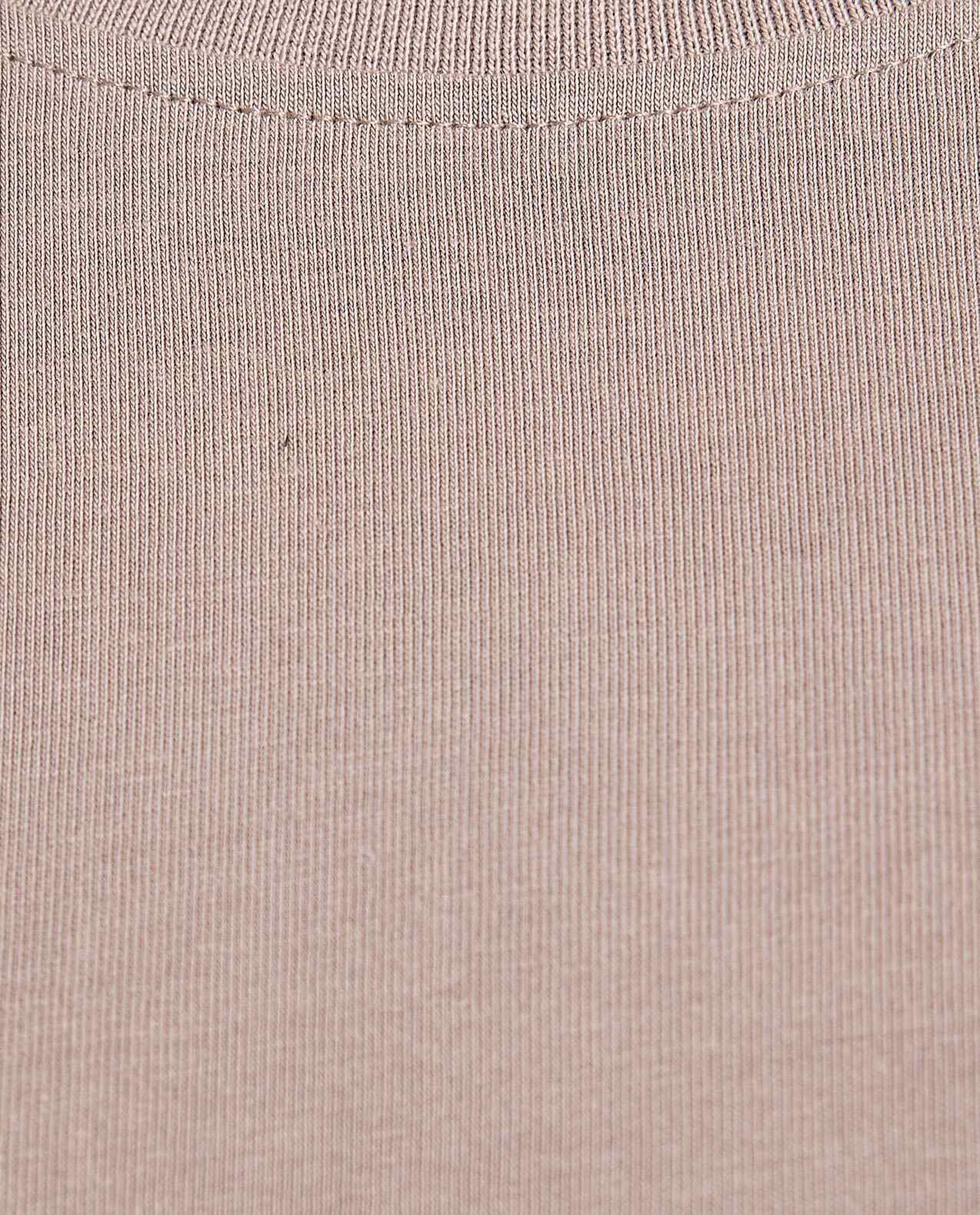 تيشيرت سادة بأكمام قصيرة ورقبة مستديرة