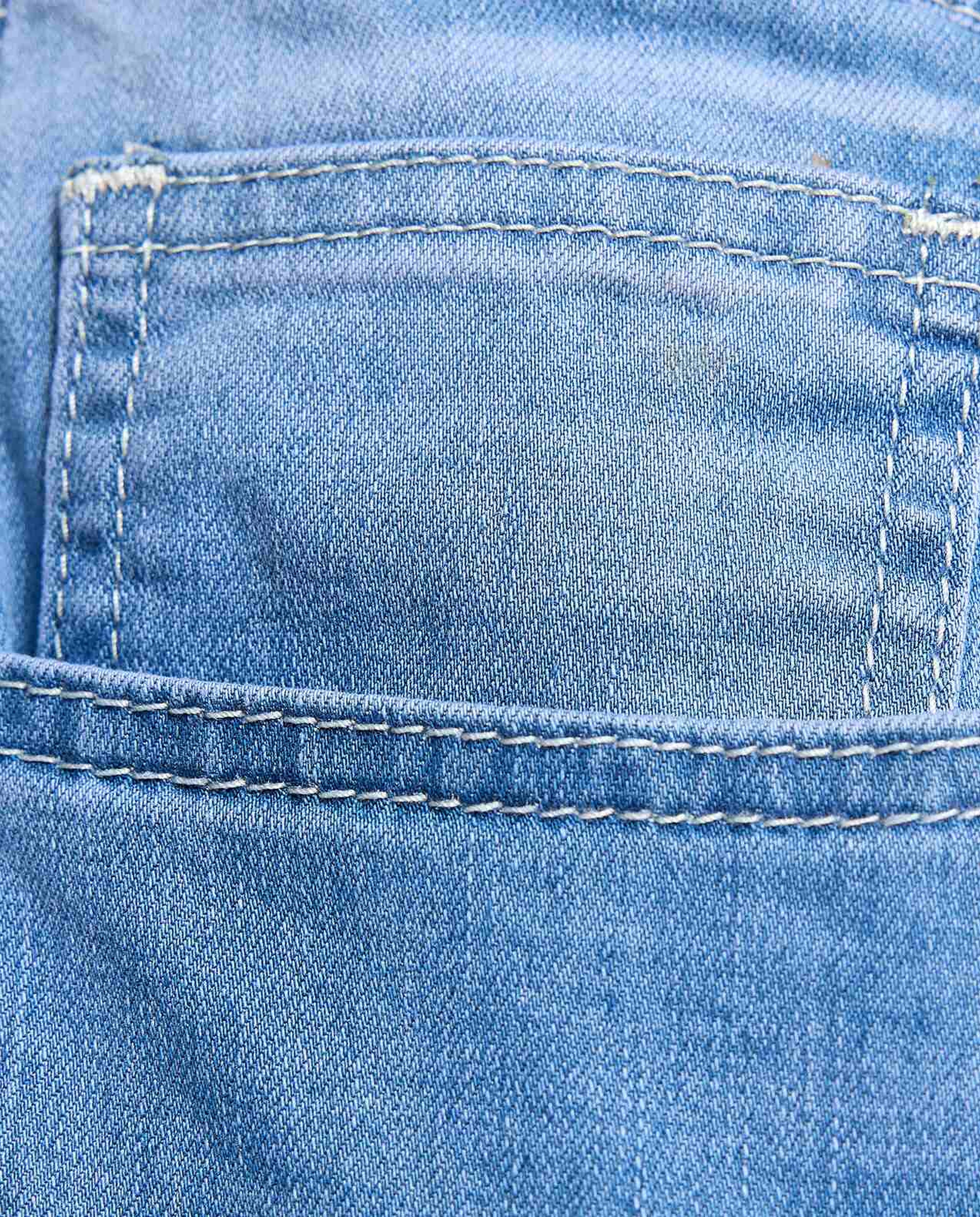 Solid Slim Fit Jeans with Button Closure