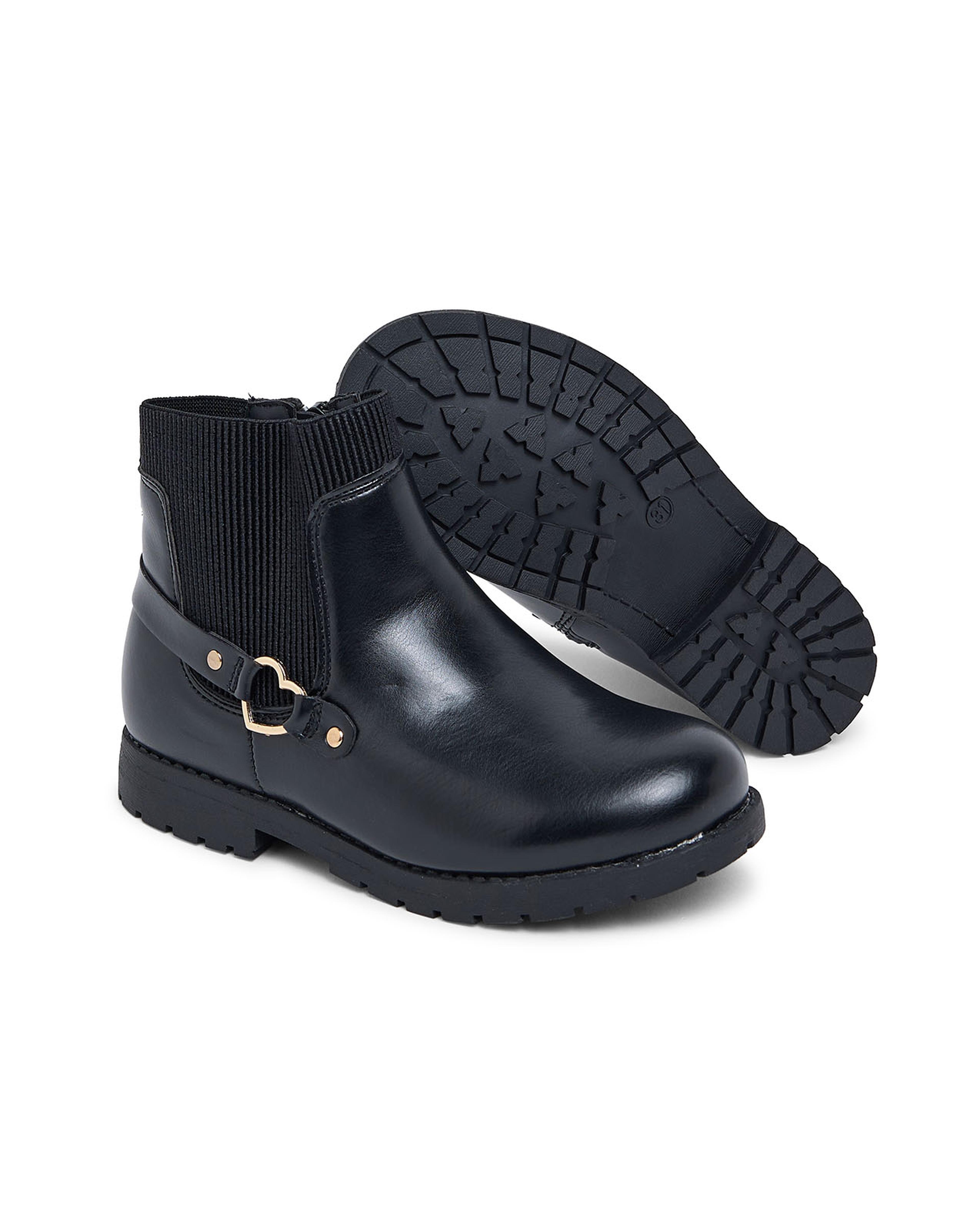 بوت بطول الكاحل مع حزام