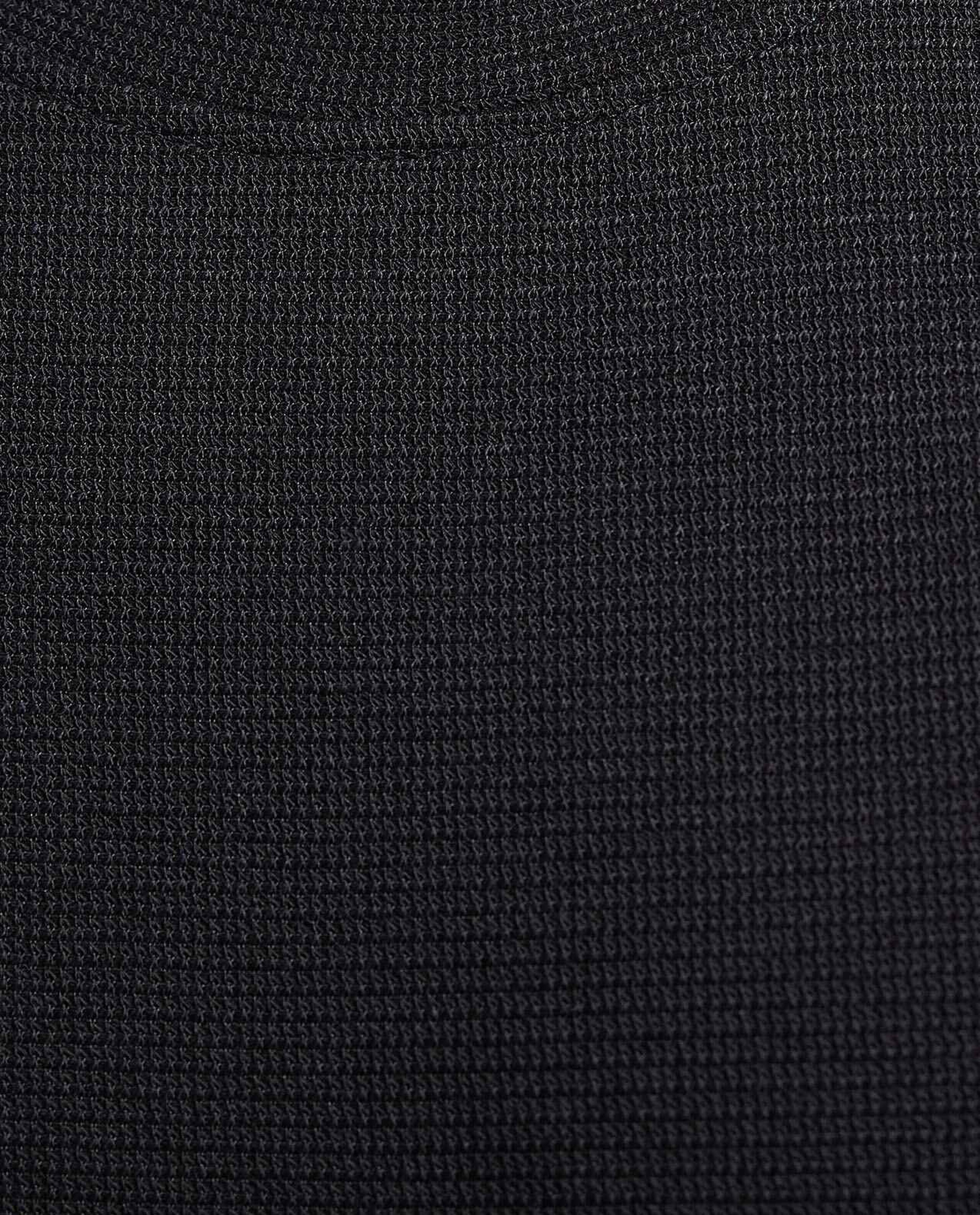 تيشيرت سادة بأكمام قصيرة ورقبة مستديرة