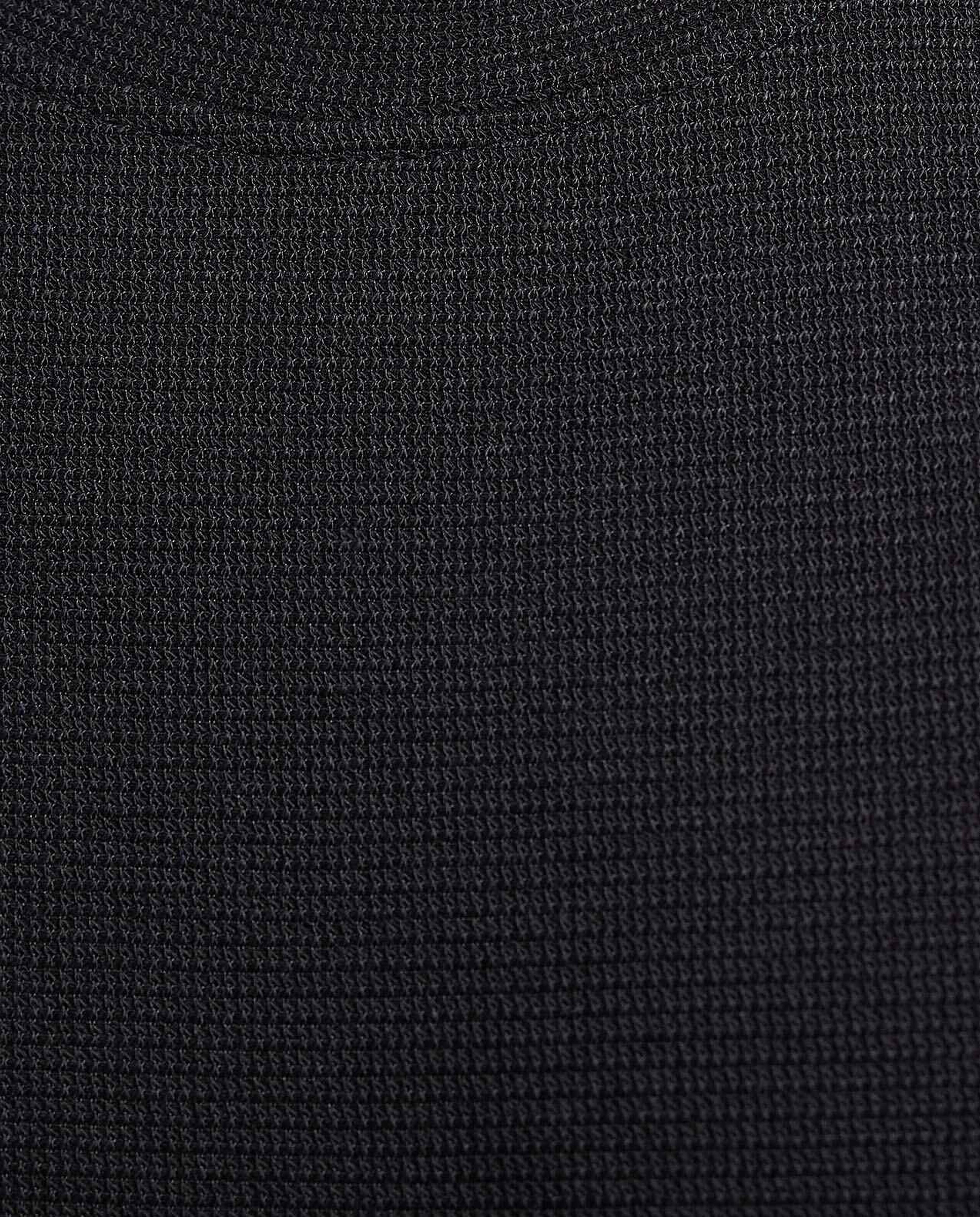 تيشيرت سادة بأكمام قصيرة ورقبة مستديرة