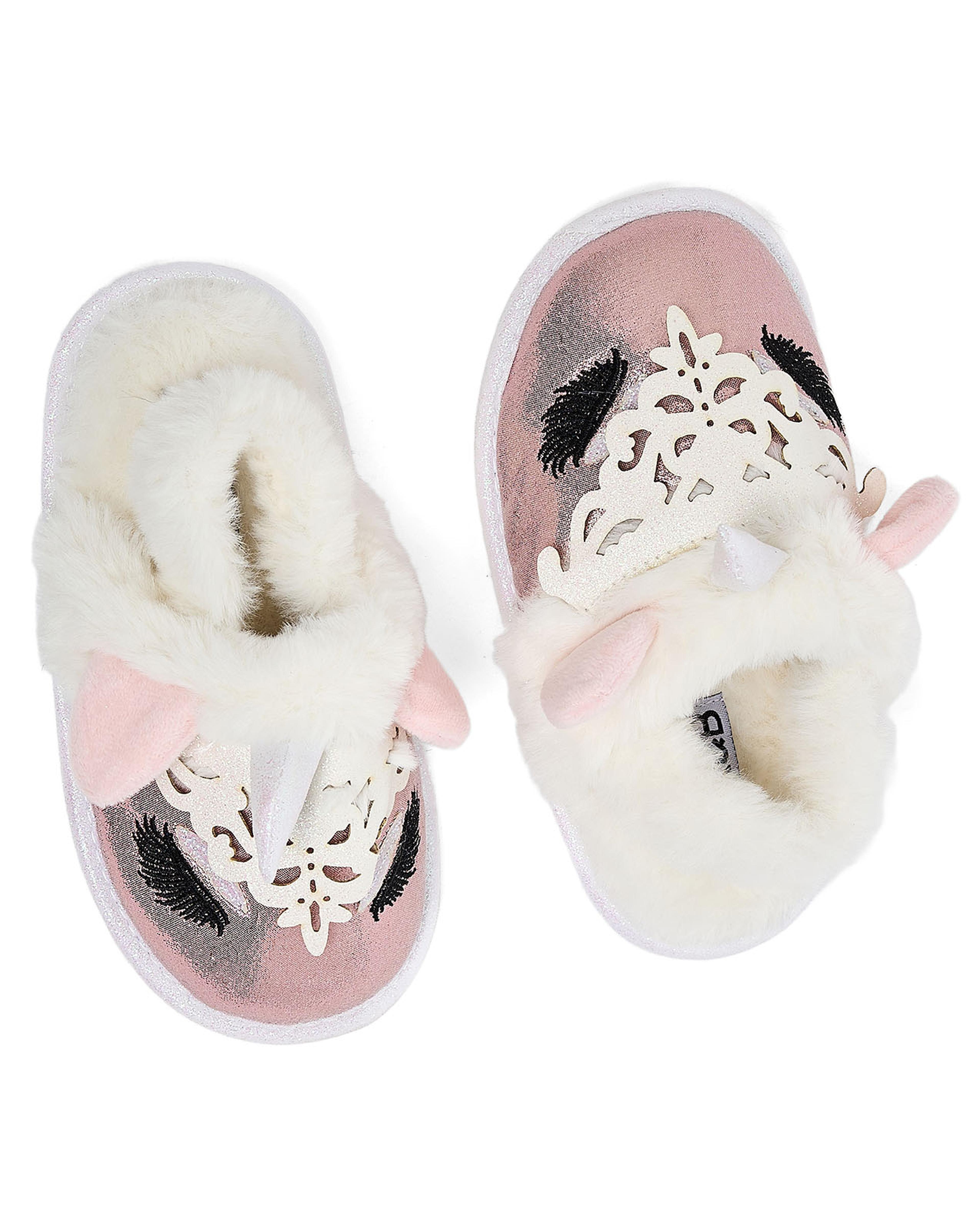 شبشب غرفة نوم مطرز بحزام خلفي