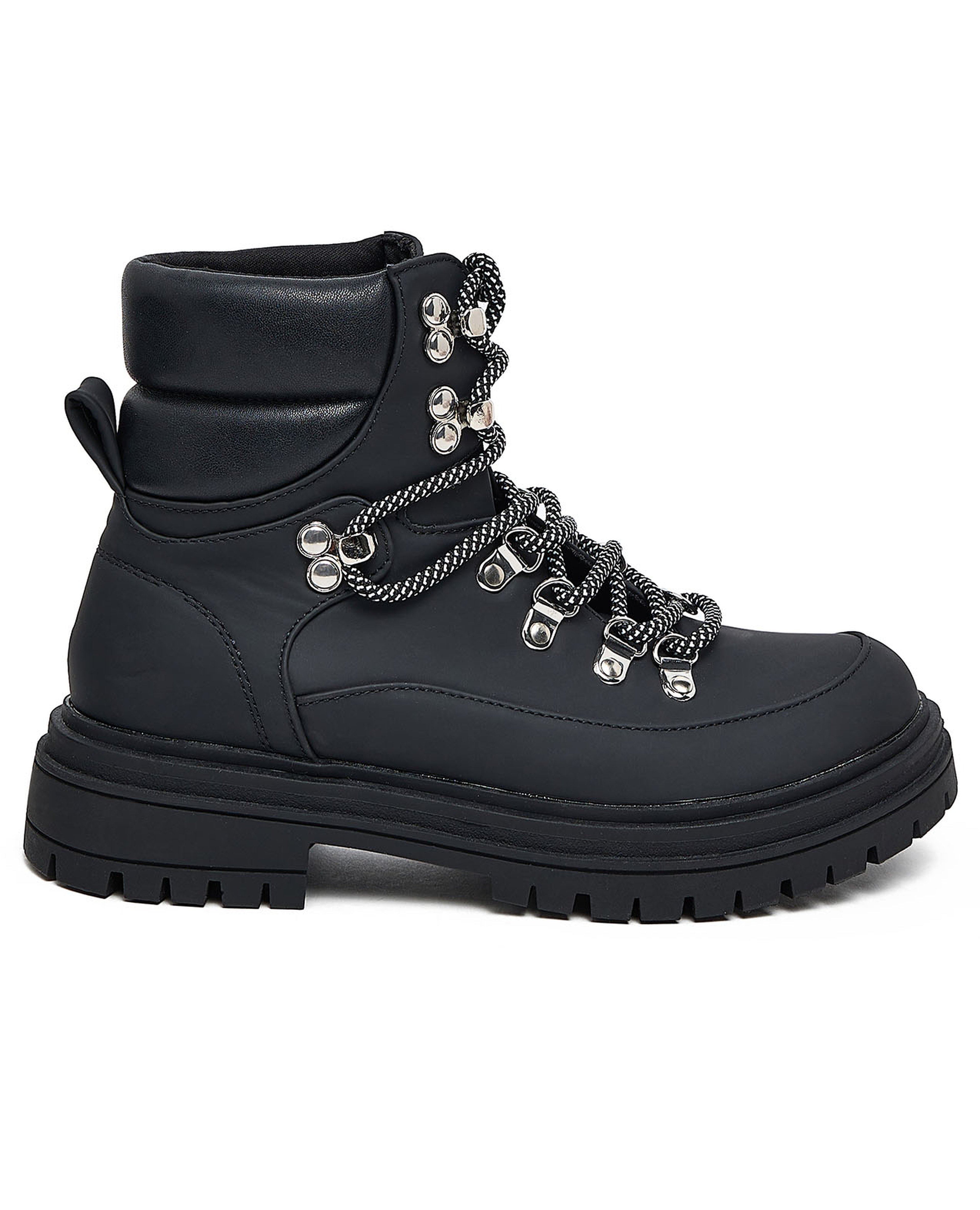 بوت سادة بطول الكاحل