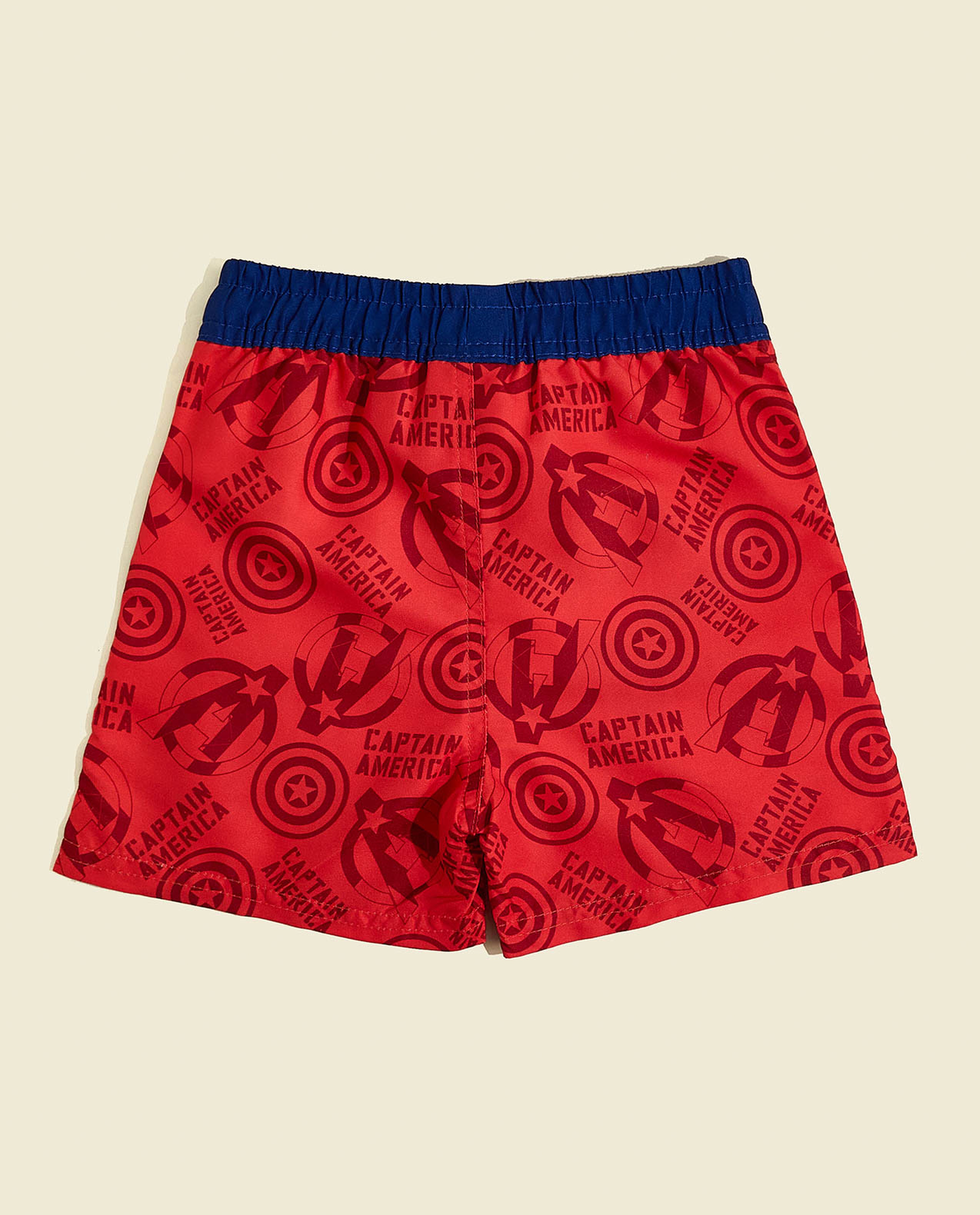 شورت سباحة برباط على الخصر وطبعة